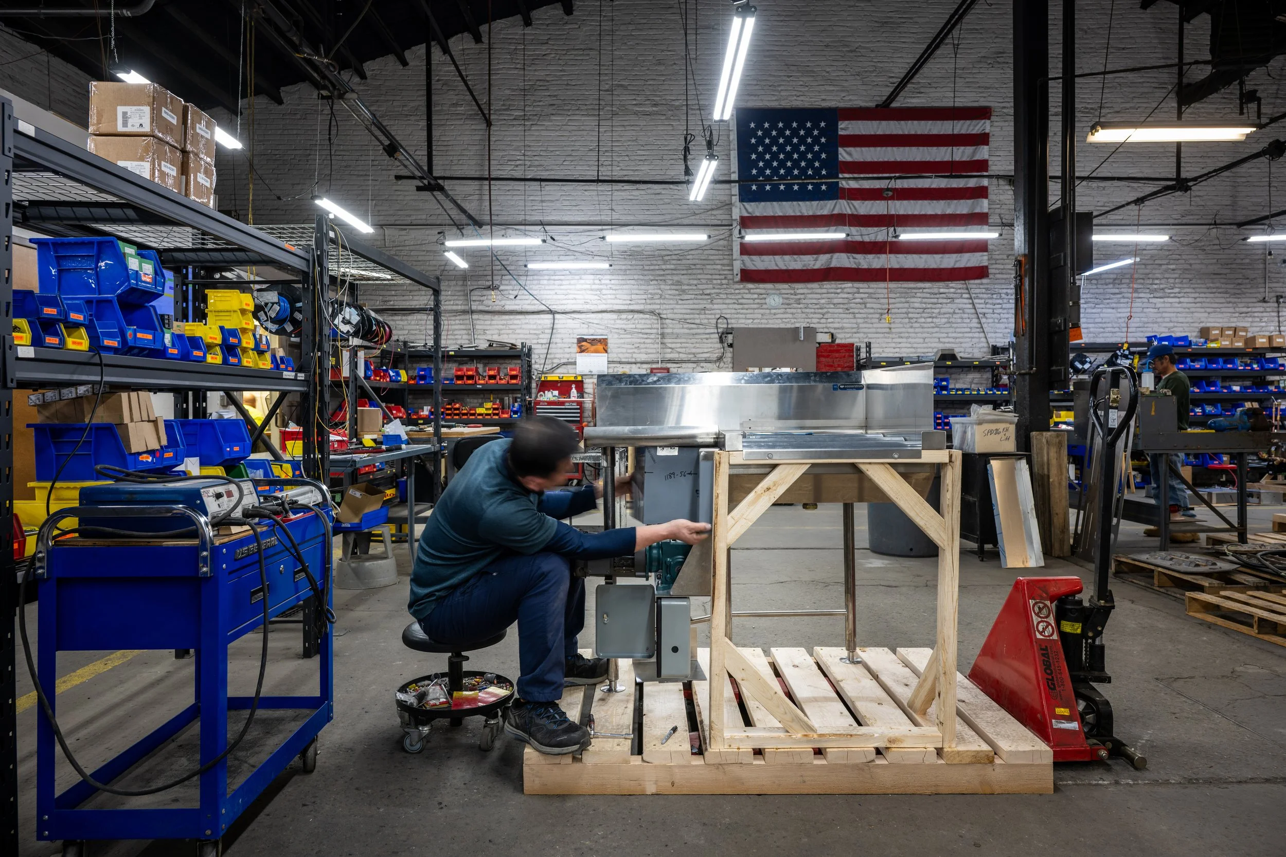 Insinger_Factory_Stills_005.jpg
