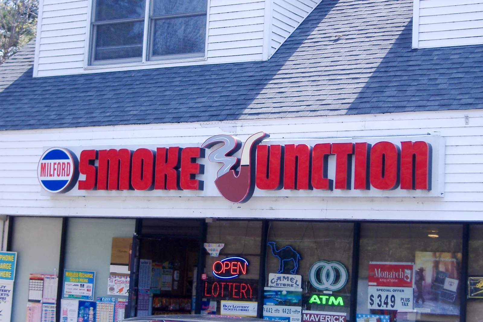 connecticut-signs-neon-20.jpg