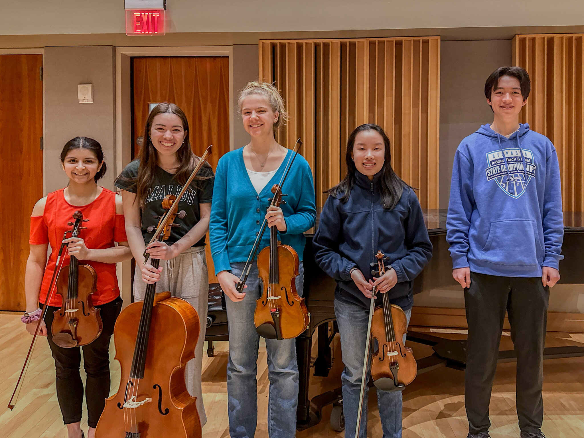CONGRATULATIONS to our RPYO students for capturing top prizes at the 2024 Young Artist Auditions presented by the Rochester Philharmonic League! 🎊

RUTH AND SIDNEY SALZMAN AWARD FOR STRINGS:
🏆 Winner: Rebecca Lee (violin), grade 12, The Harley Scho