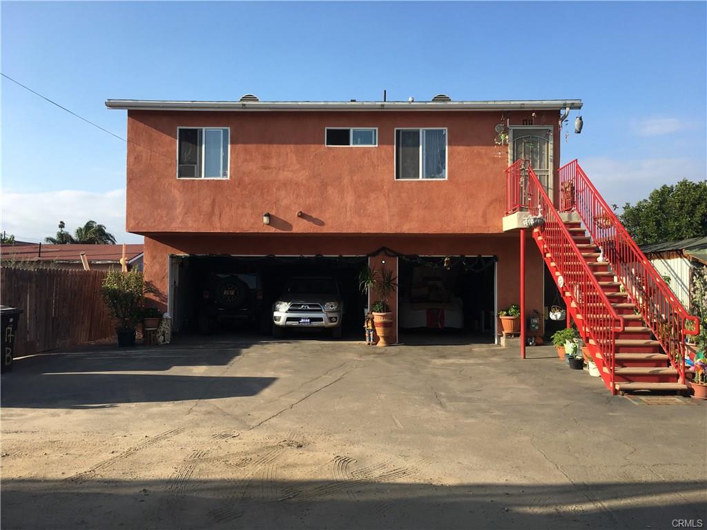 Front of house.jpg