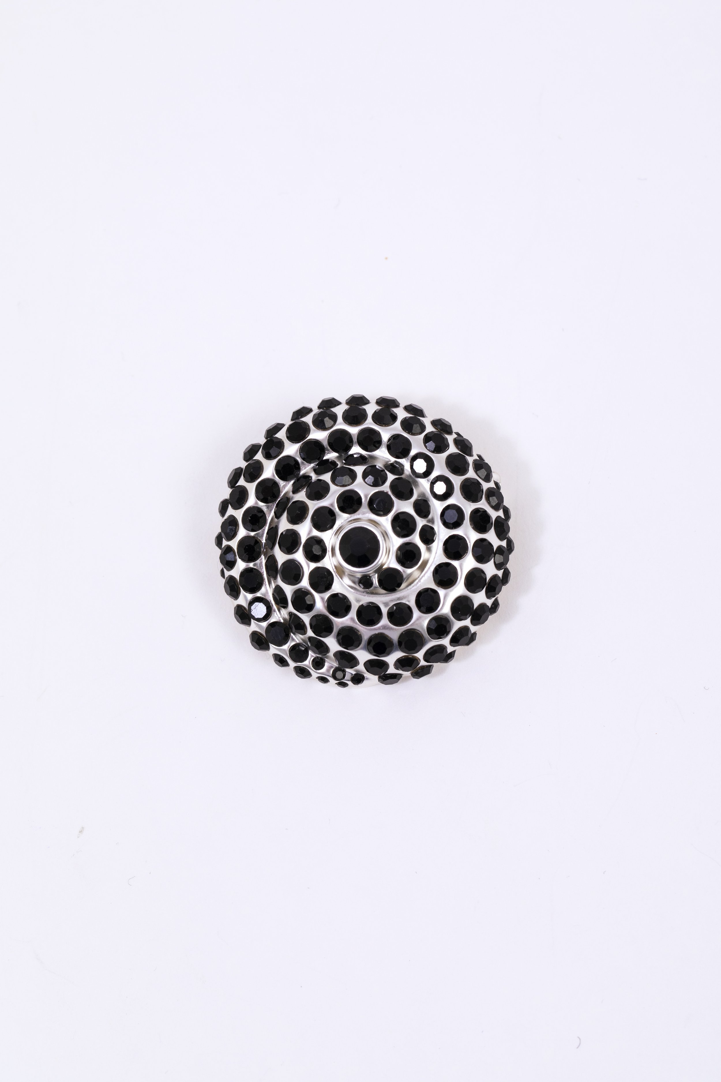 SOLEILBROOCH_BLACK_2.jpg
