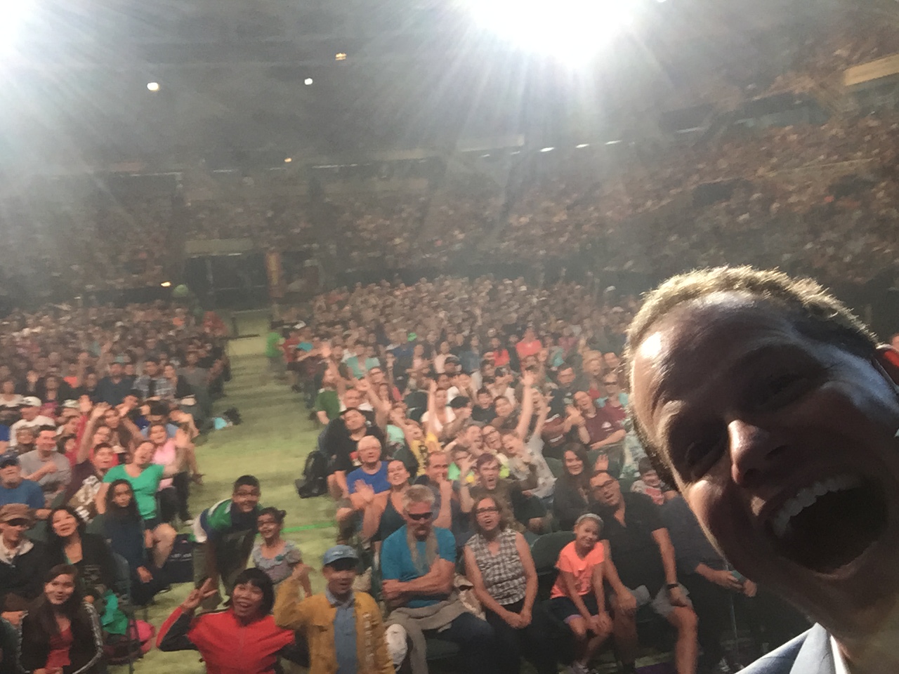  Selfie while amazing 10,000 people at the Pacific Coliseum 