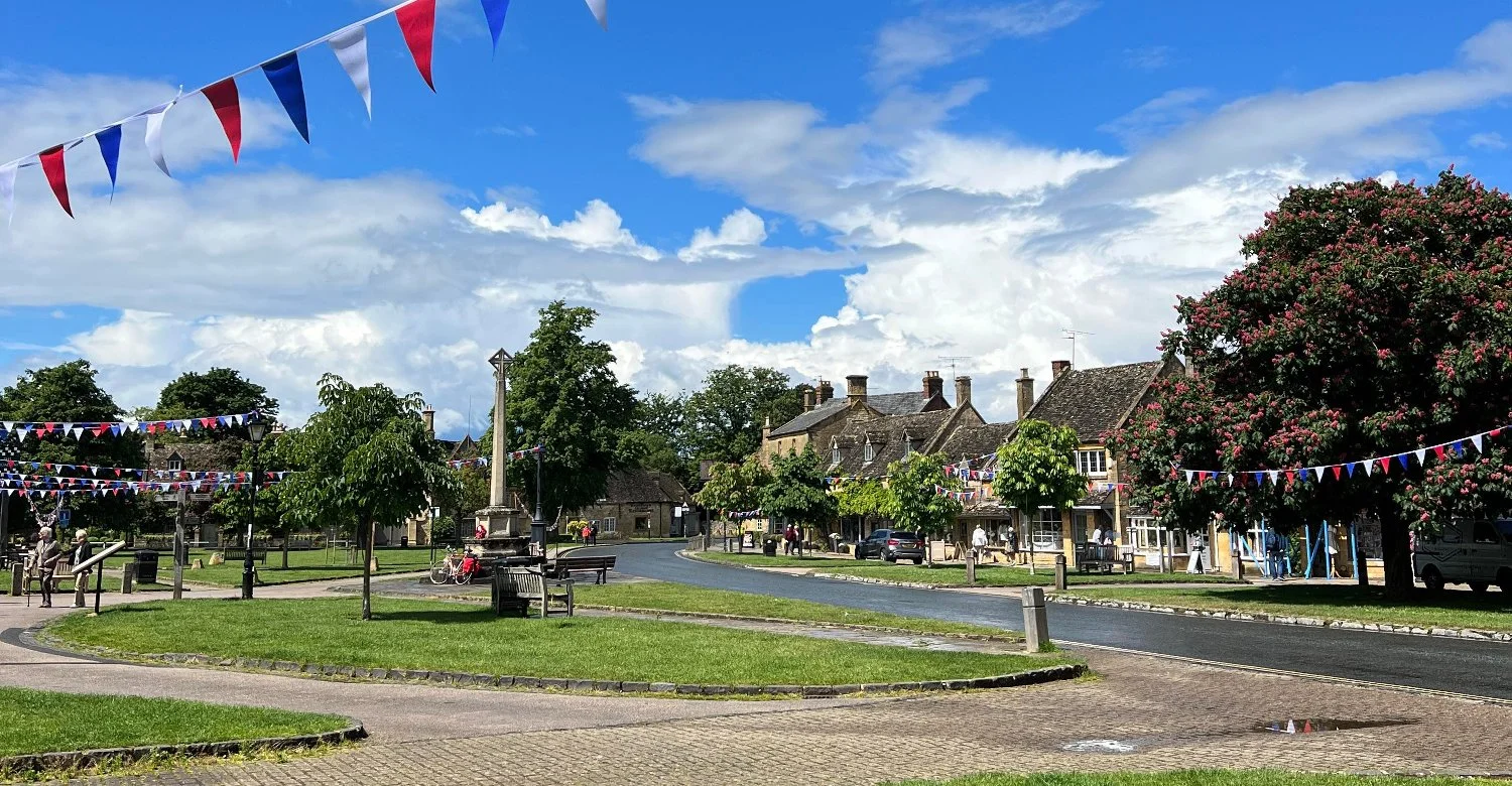 about-us-broadway-trust-worcestershire-jubilee-bunting-2022.jpg
