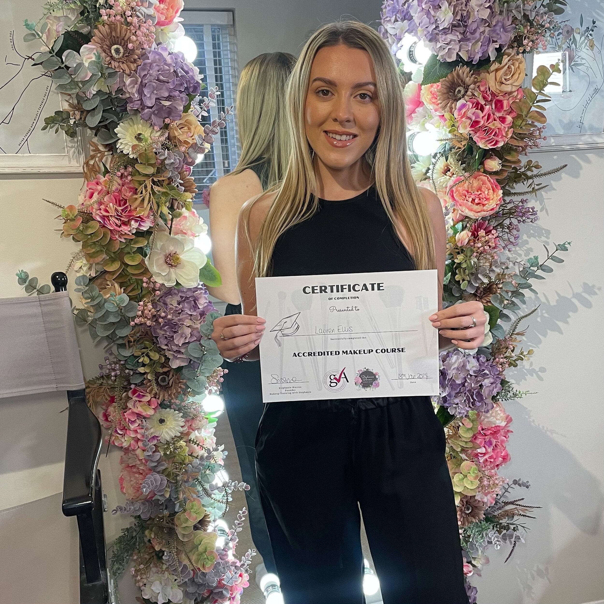 ✨ Accredited Makeup Course ✨ 

A massive congratulations to Lauren who completed her accredited makeup course with me 💜✨👏

MUA: @makeupbylaurenfaye 

#makeupcourse #makeuptraining #onetoonemakeuptraining #onetoonemakeuplesson #makeupcoursesurrey #m