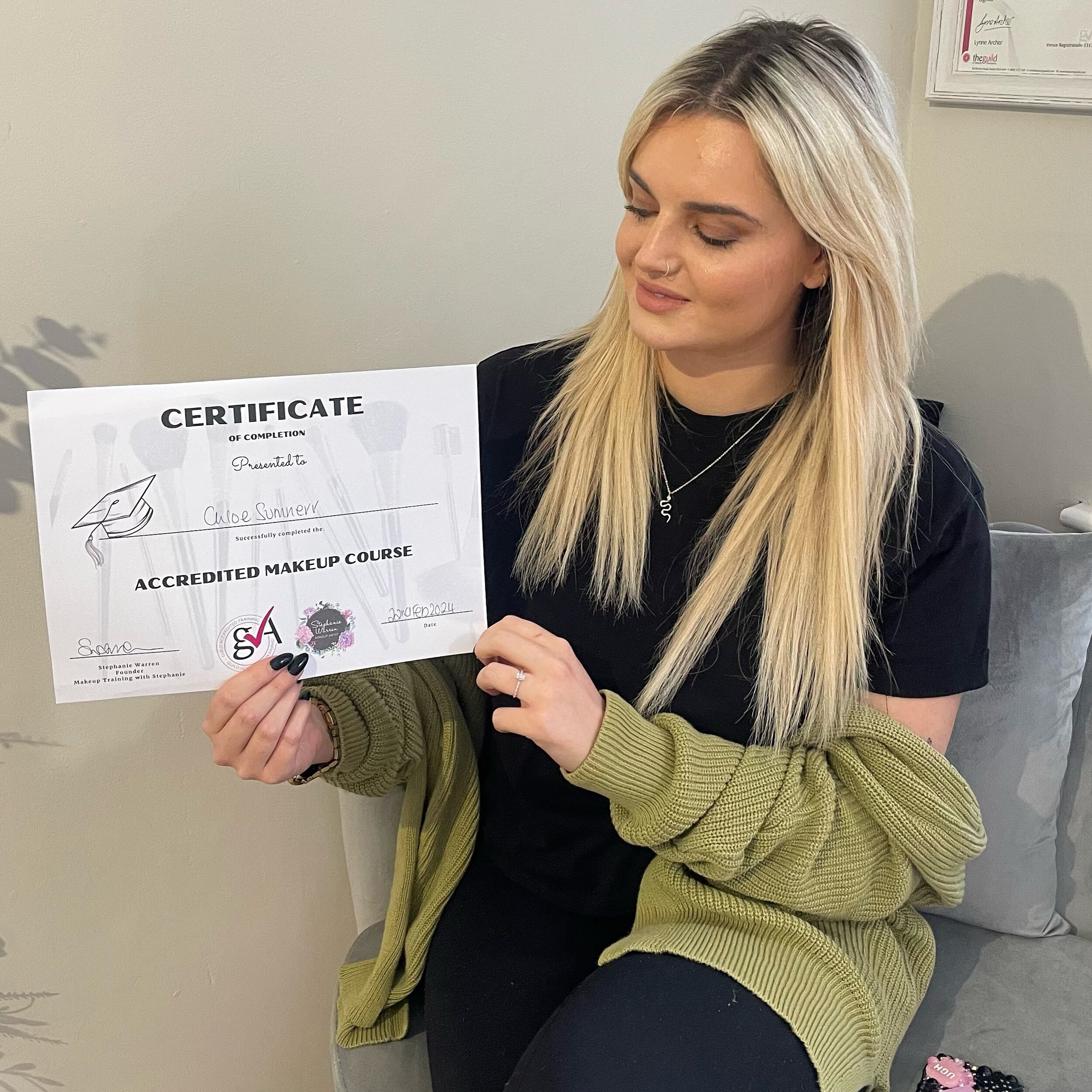 ✨ Accredited Makeup Course ✨ 

A massive congratulations to Chloe who completed her accredited makeup course with me - she did so well! 💜✨👏

MUA: @mua_chloerebecca

#makeupcourse #makeuptraining #onetoonemakeuptraining #onetoonemakeuplesson #makeup