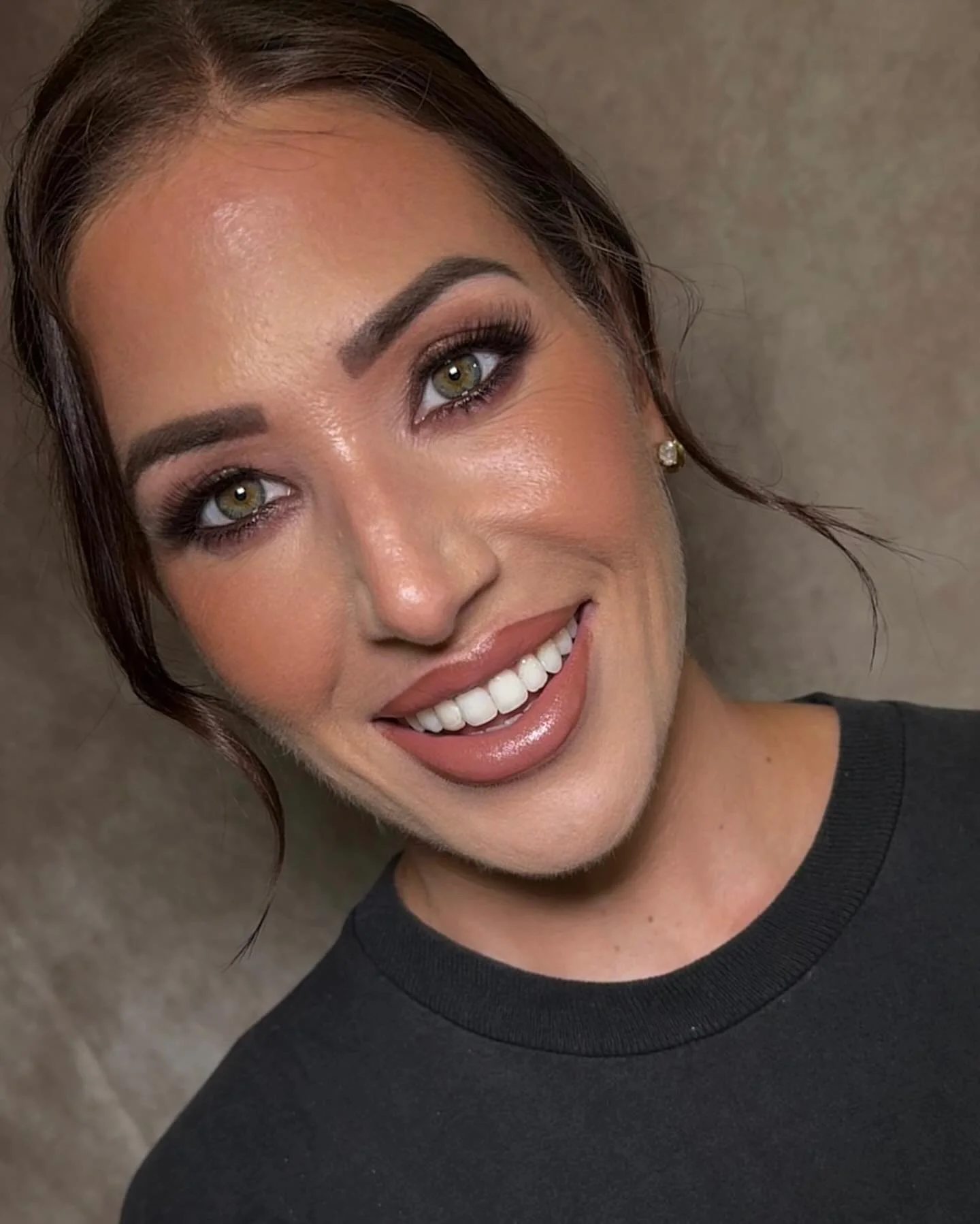 Red carpet glam for my gorgeous @_the_mason_ for yesterday&rsquo;s NTA&rsquo;s @officialntas 💜✨

I looooooove a sultry, smoky makeup!