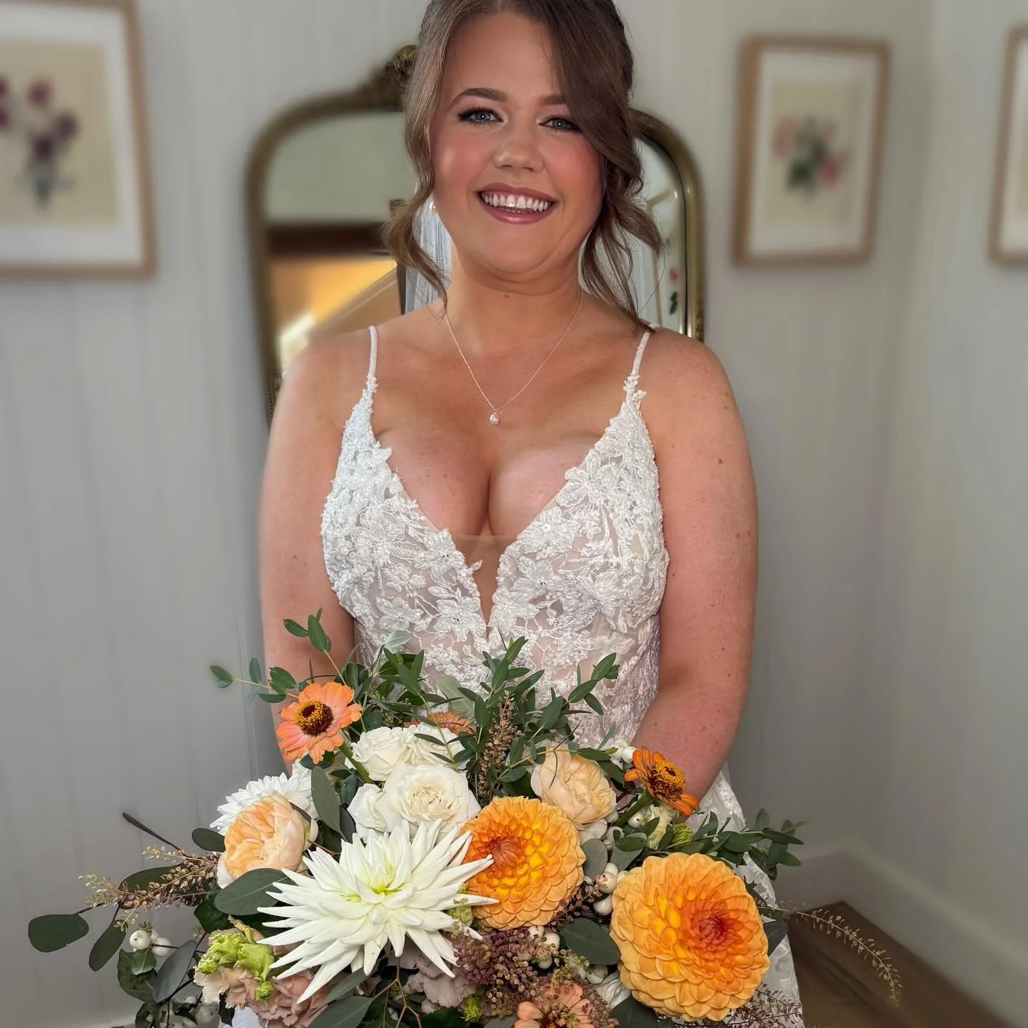 Beautiful Caitlin ✨

I loved being a part of her wedding morning at the wonderful @lillibrooke_weddings 💕 &lsquo;The Tack Barn&rsquo; is such a great space for bridal parties and one of my favourite places to be! 

Hair @sophiefrank_undertheveil 

I