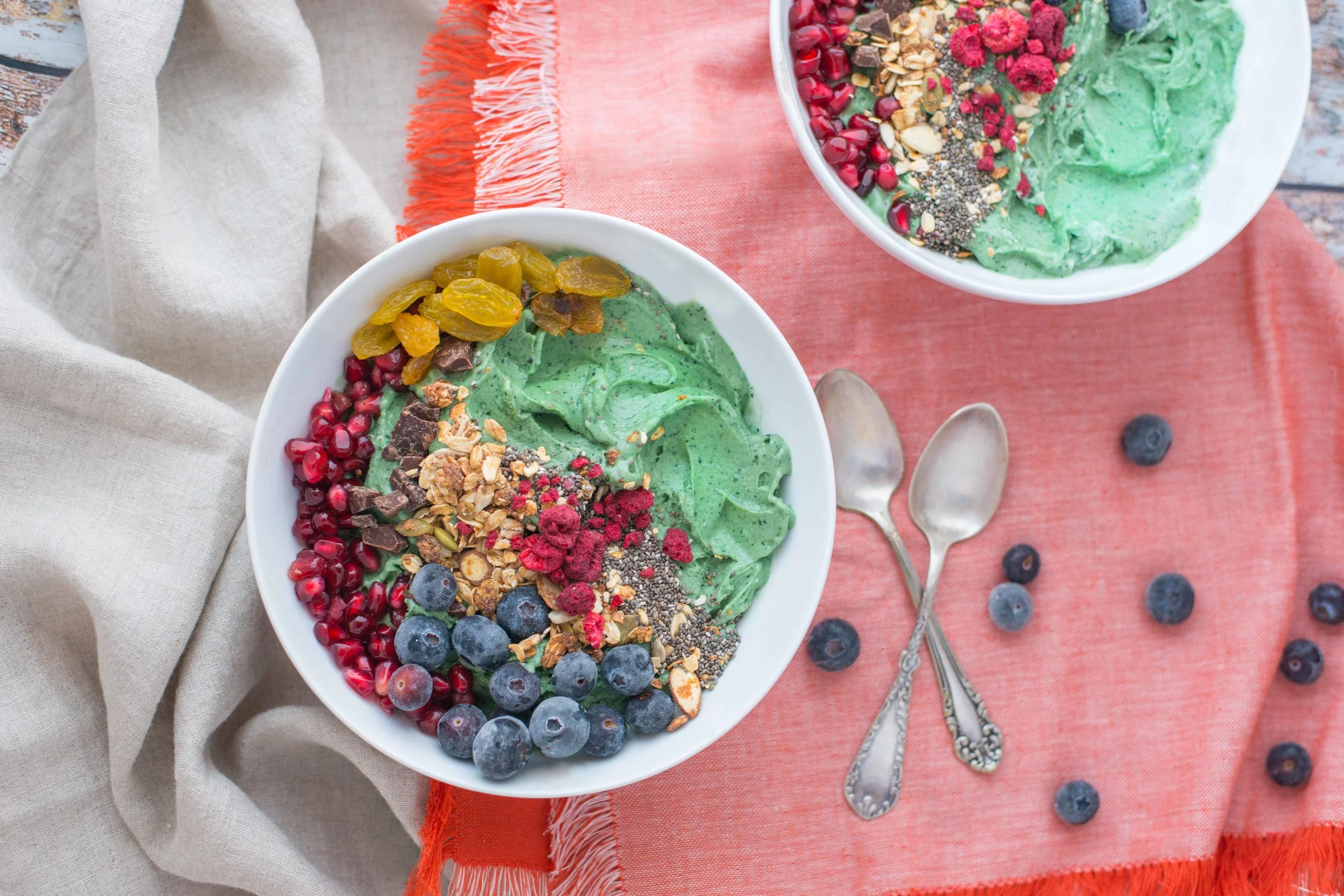 Spirulina Peanut Butter Smoothie Bowl