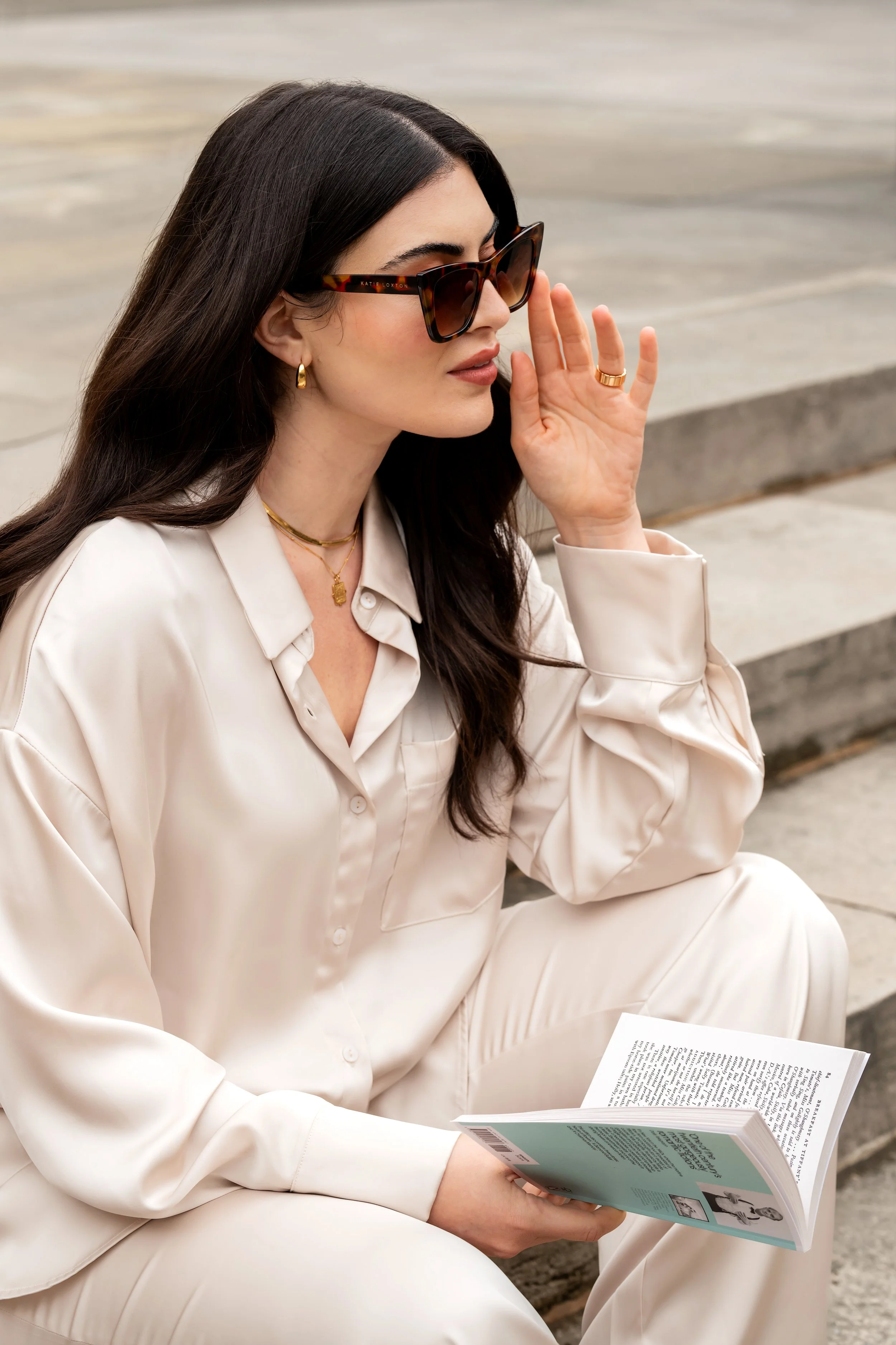 KL_AW23_SIGNATURE_PORTO_SUNGLASSES_KLSG055_0116.jpg