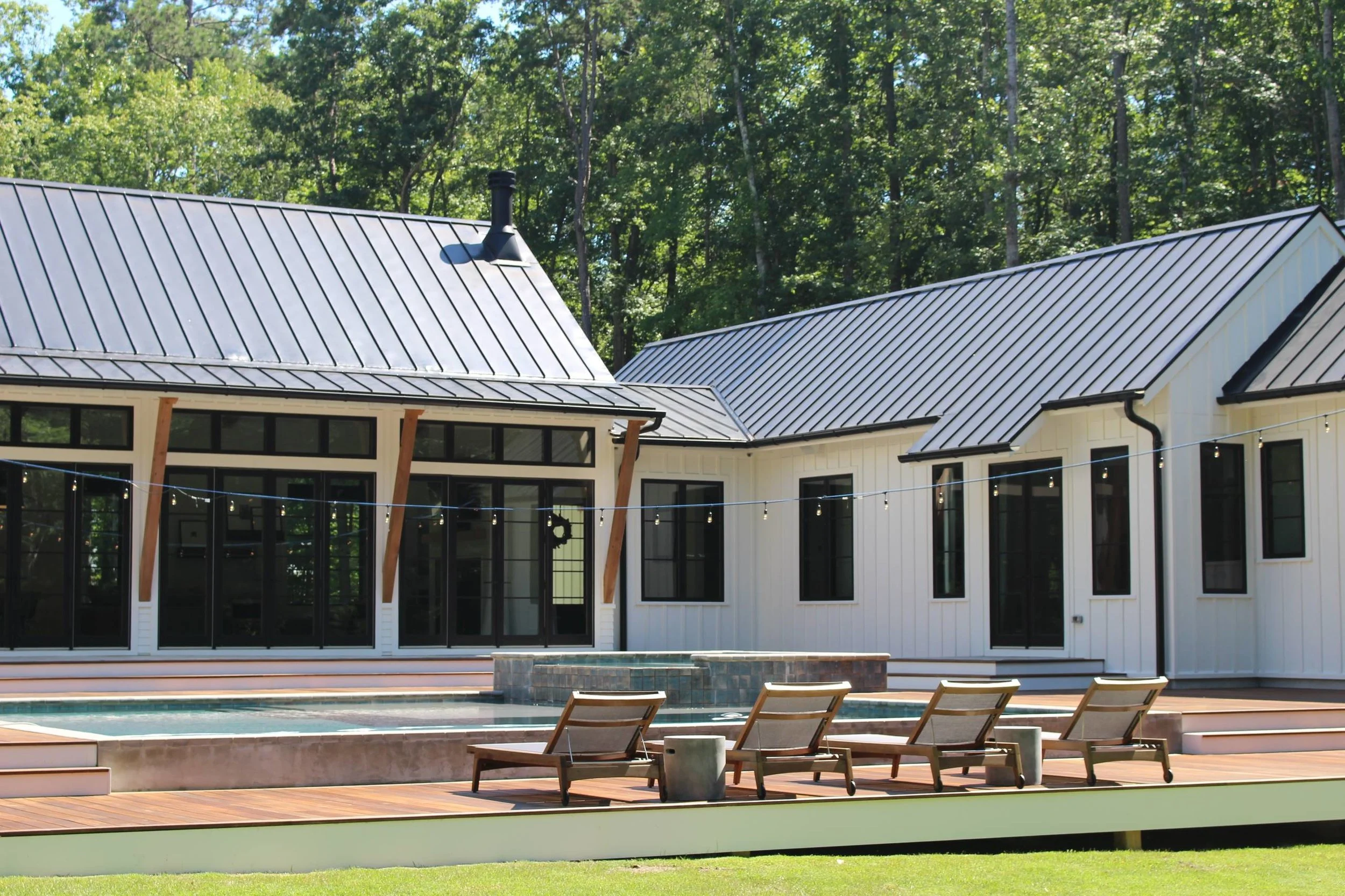 modern-spaces-john-hart-hartresidential-residential-johnhart-custom-home-builder-1-farm-house.jpg