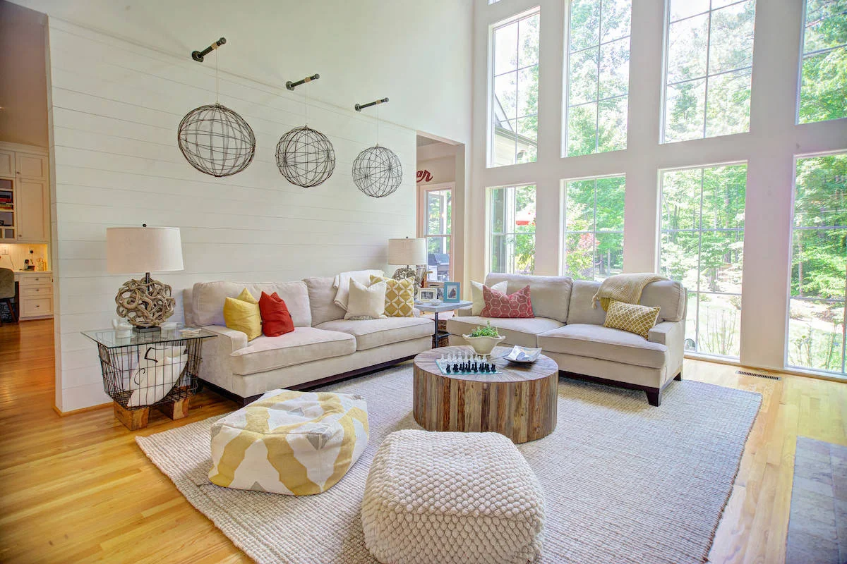 transitional-family-room_hansen_creek_interiors_builder_2.jpg