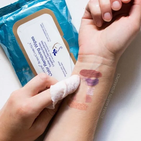 FOOOPS™ SENSECOSMETICS® COLOR REMOVING WIPES