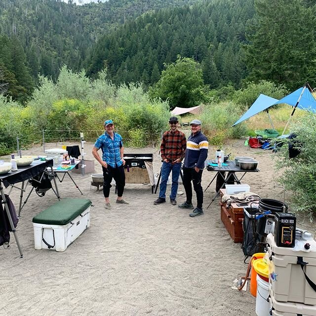 Whether its guiding you down the river, making meals, setting up camp or sharing their story....we think we have the most quality guides around. Thanks men for volunteering your time to serve! #oregonadventureministries .
.
.
.
.
.
#MensMinistries #T
