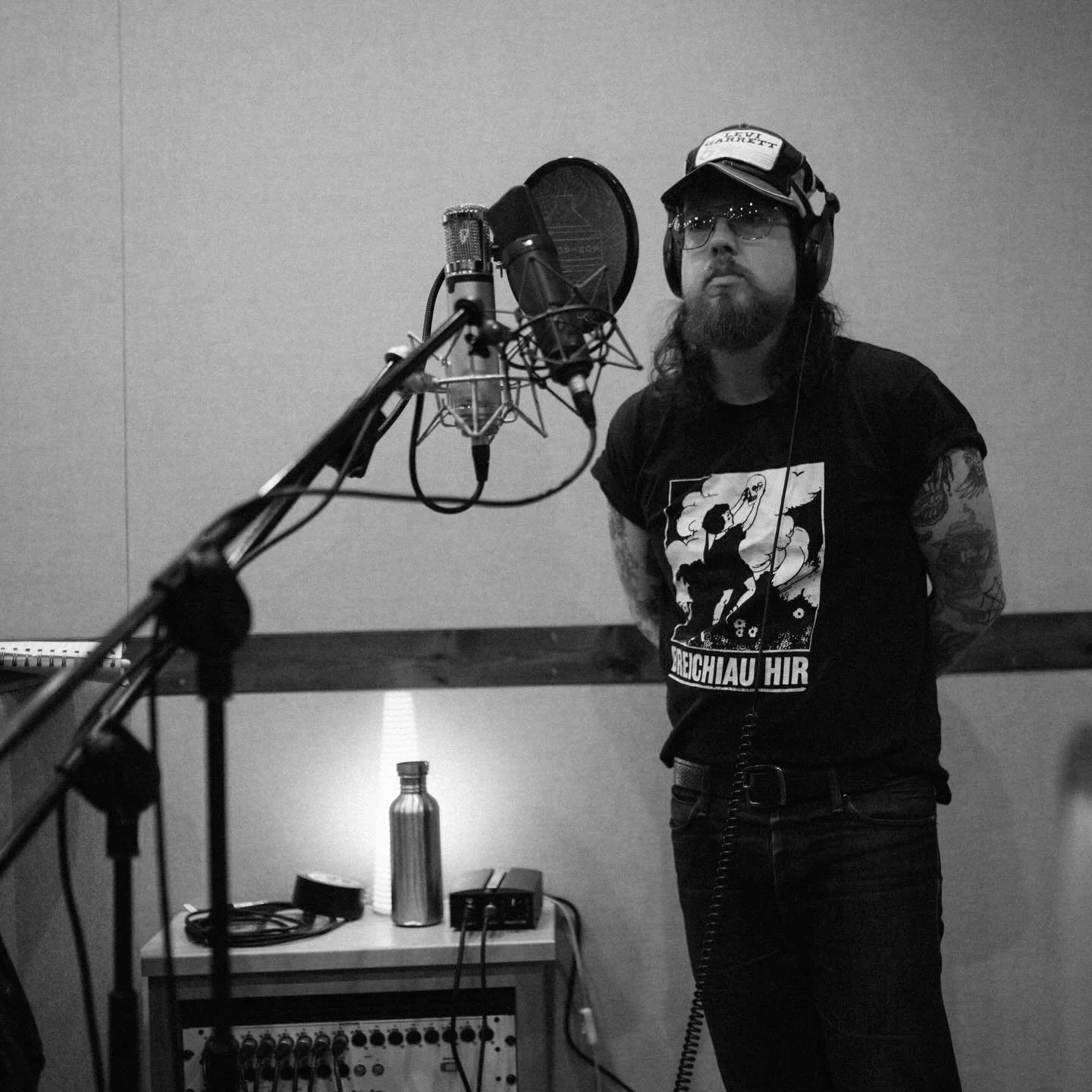 Spent the week singing songs for a (checks notes) bluegrass album. Taff Rapids album two - incoming.

More news to come. 

📸 @rhodribrooksphoto