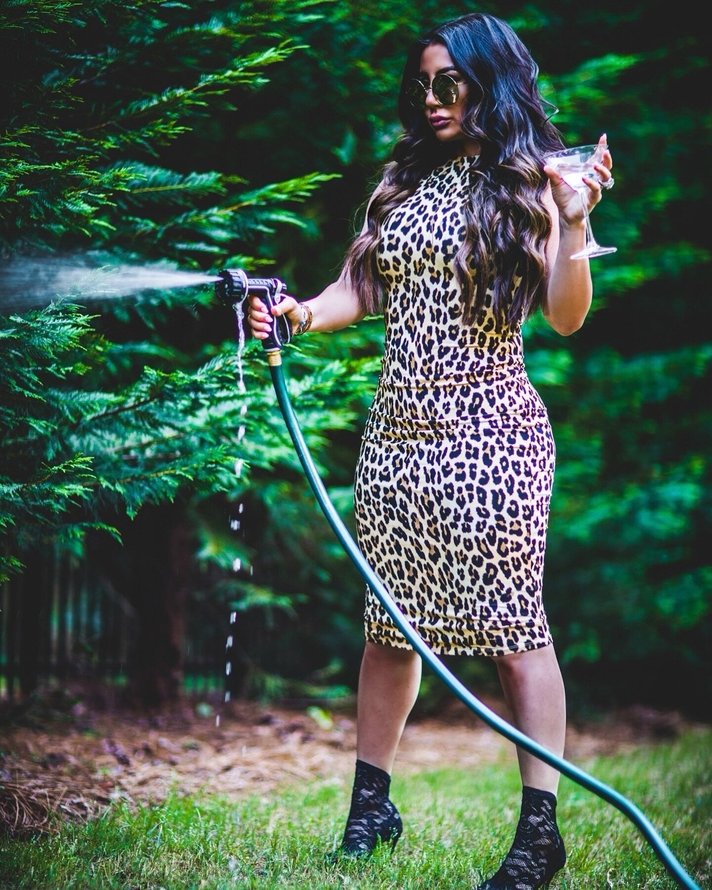 I guess one could say I&rsquo;ve always had a Green Thumb 💚👍🏼 Also&hellip; in case you didn&rsquo;t know, Leopard print is a neutral. PERIODT! I&rsquo;m wearing a size 4 in this Leopard mock neck dress plus I linked similar styles as well. Also, t