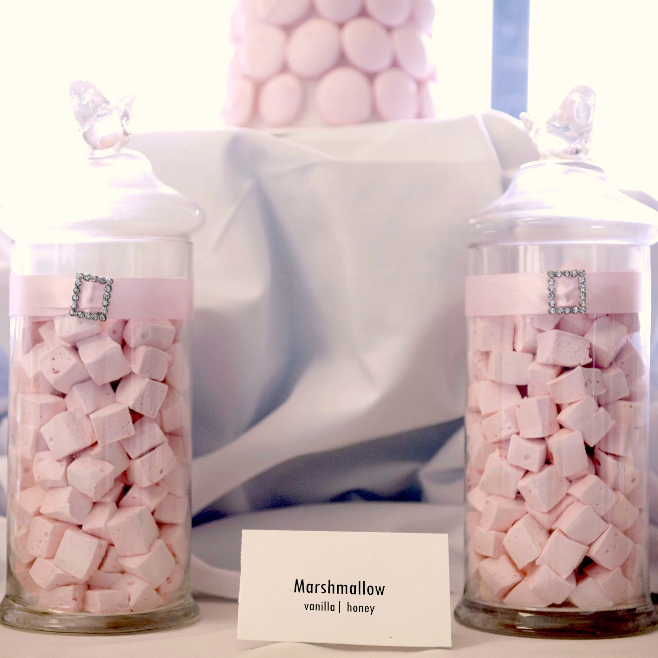 Marshmallow sweet table for wedding cake made by Gusta Cooking Studio