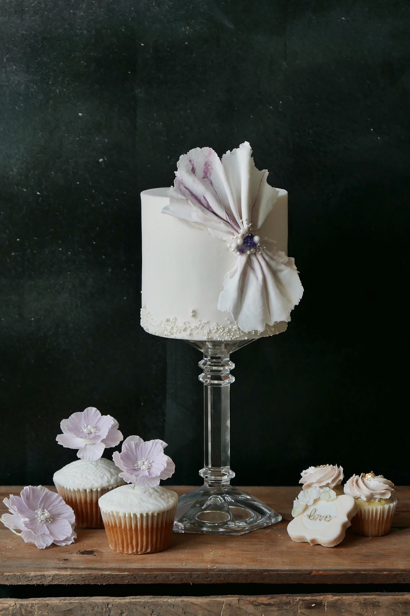 Wedding Cake by Flower & Flour Cake Design, Gusta Cooking Studio
