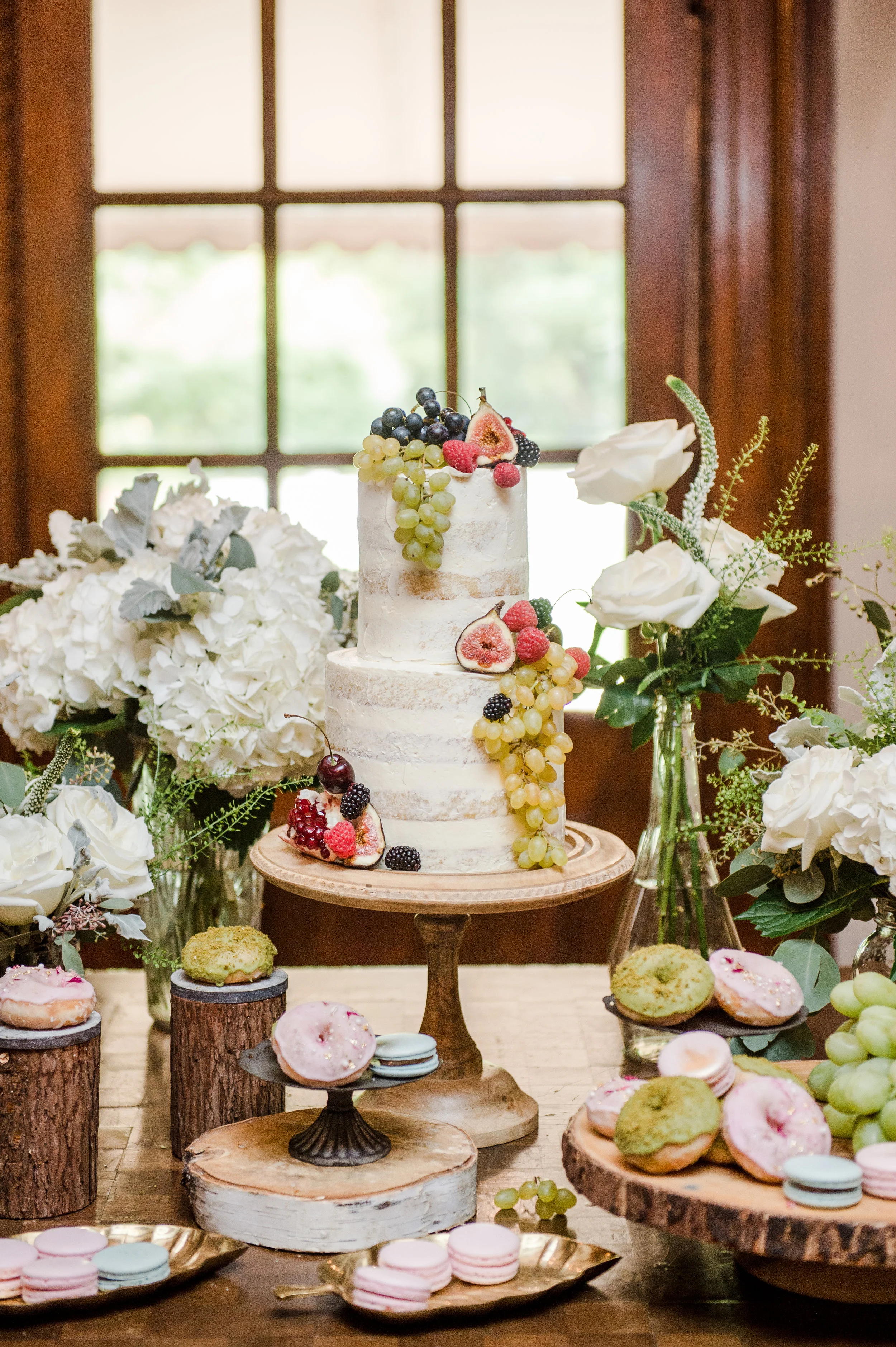 Wedding Cake by Flower &amp; Flour Cake Design, Gusta Cooking Studio