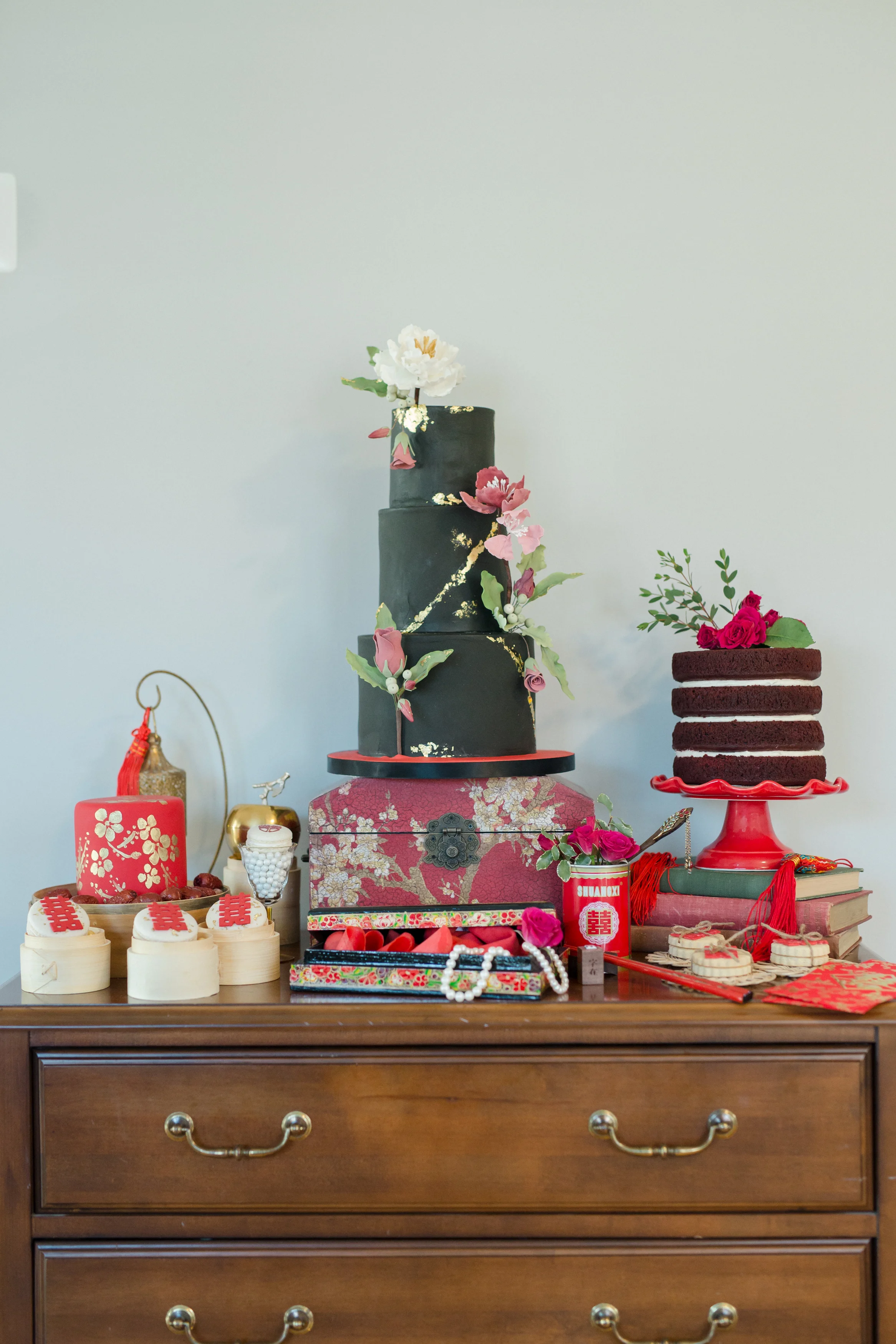Wedding Cake by Flower &amp; Flour Cake Design, Gusta Cooking Studio