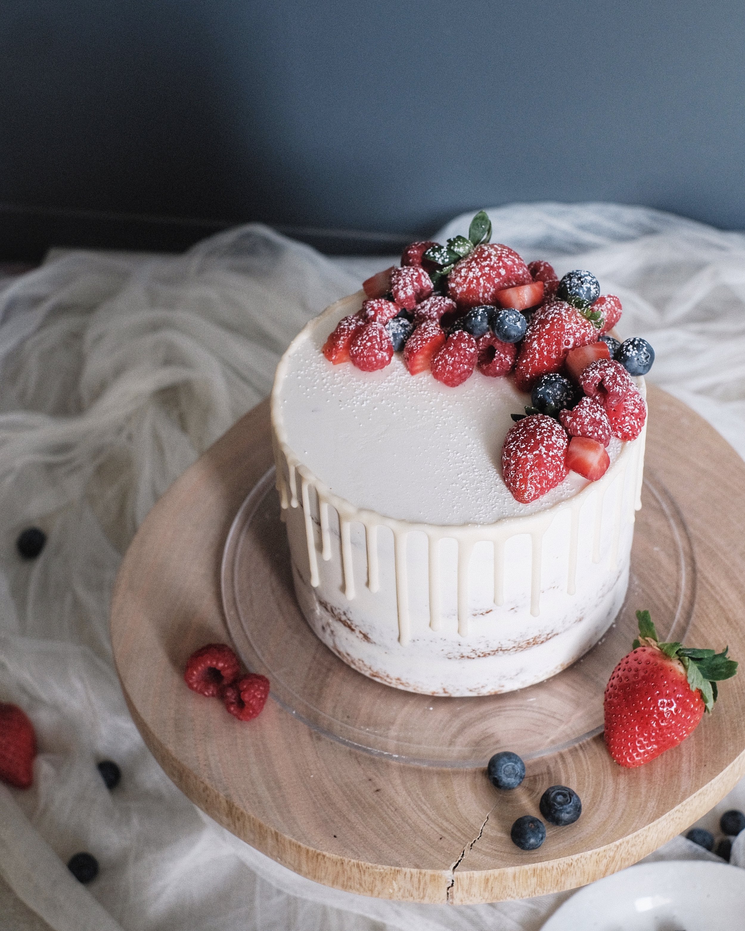 Semi-Naked Cake with Fruits class at Gusta Cooking Studio