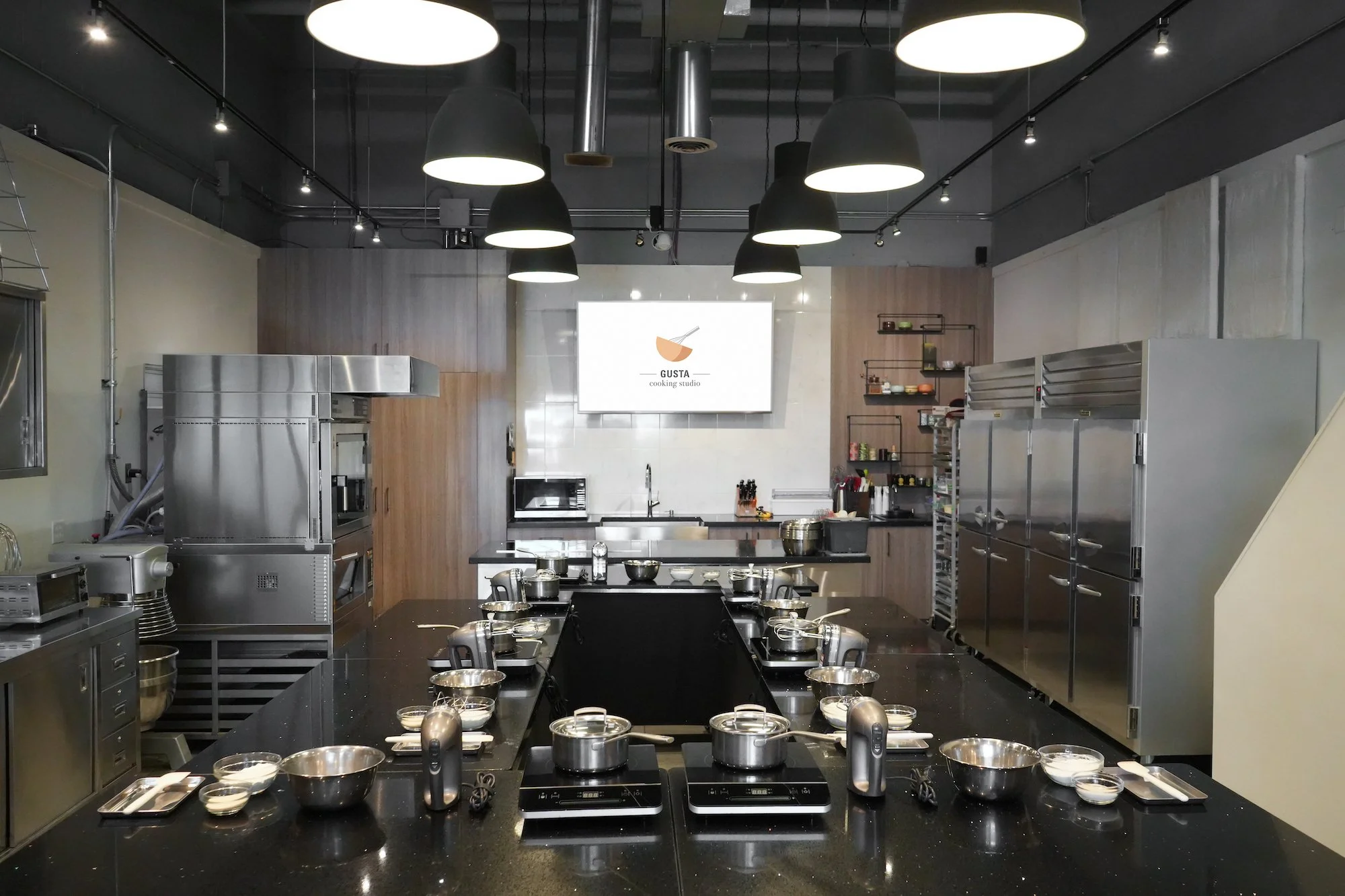 GCS - kitchenlr.jpg
