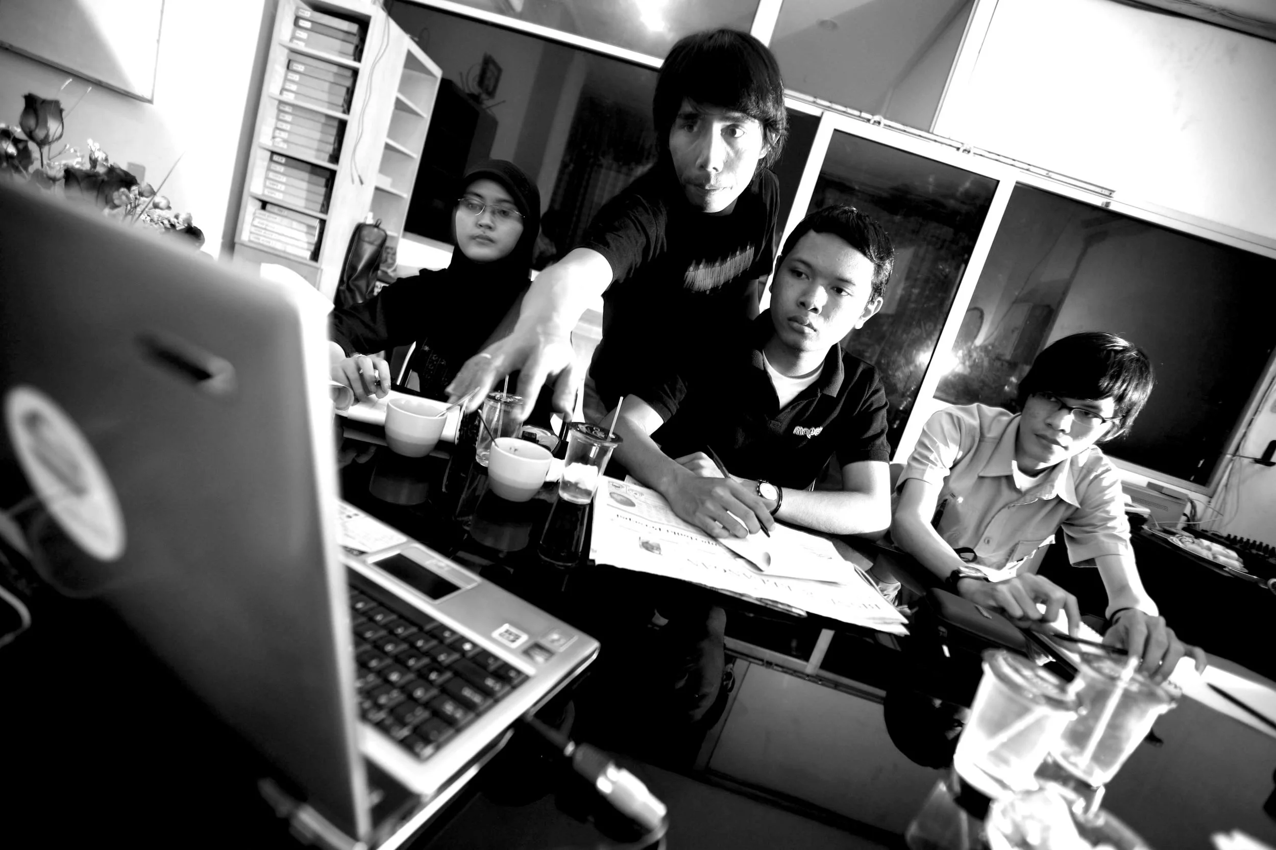 220807 INTERNEWS05 IMG_1696-BW.jpg