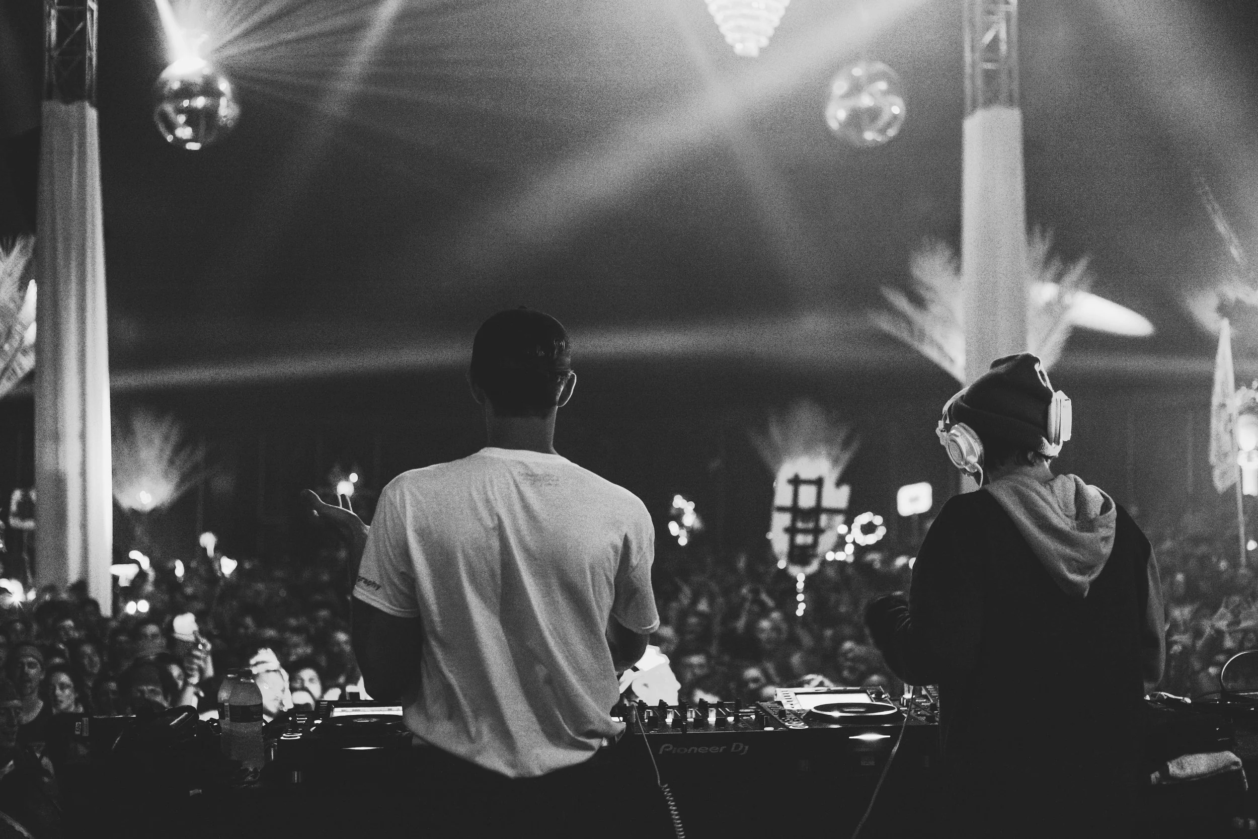 LOUIS THE CHILD (L©WE).JPG