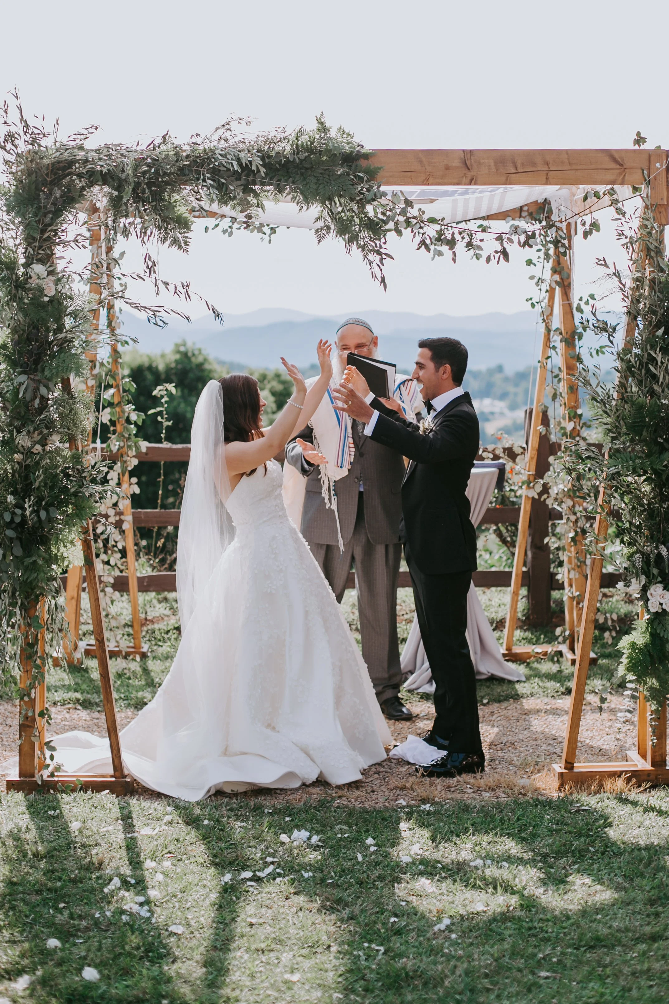 Asheville Crest Pavilion Wedding Venue / Paige + Phil