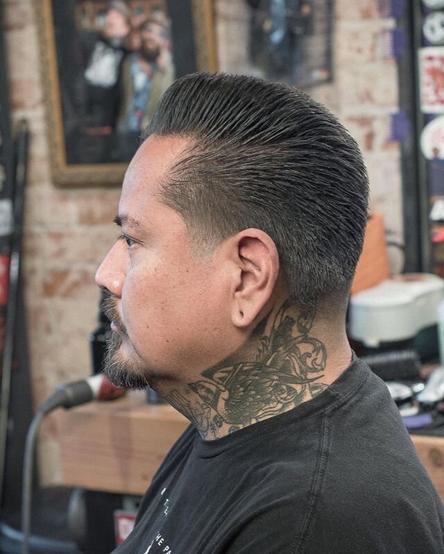 Flat top with fenders for @lowman3zero . He&rsquo;s used to skin fades so longer sides can feel uncomfortable. The side burns and neck are tapered to assist with getting used to having the fenders. Also, Mario is an awesome tattoo artist. Check out s