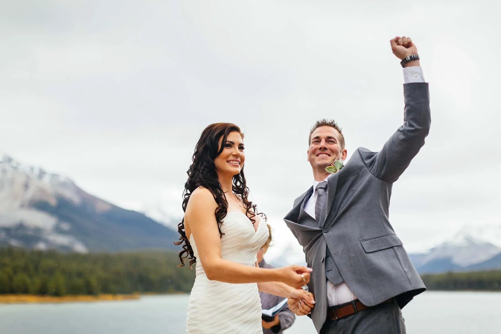 150919-Amber+Brad-Maligne-Wedding-314.jpg