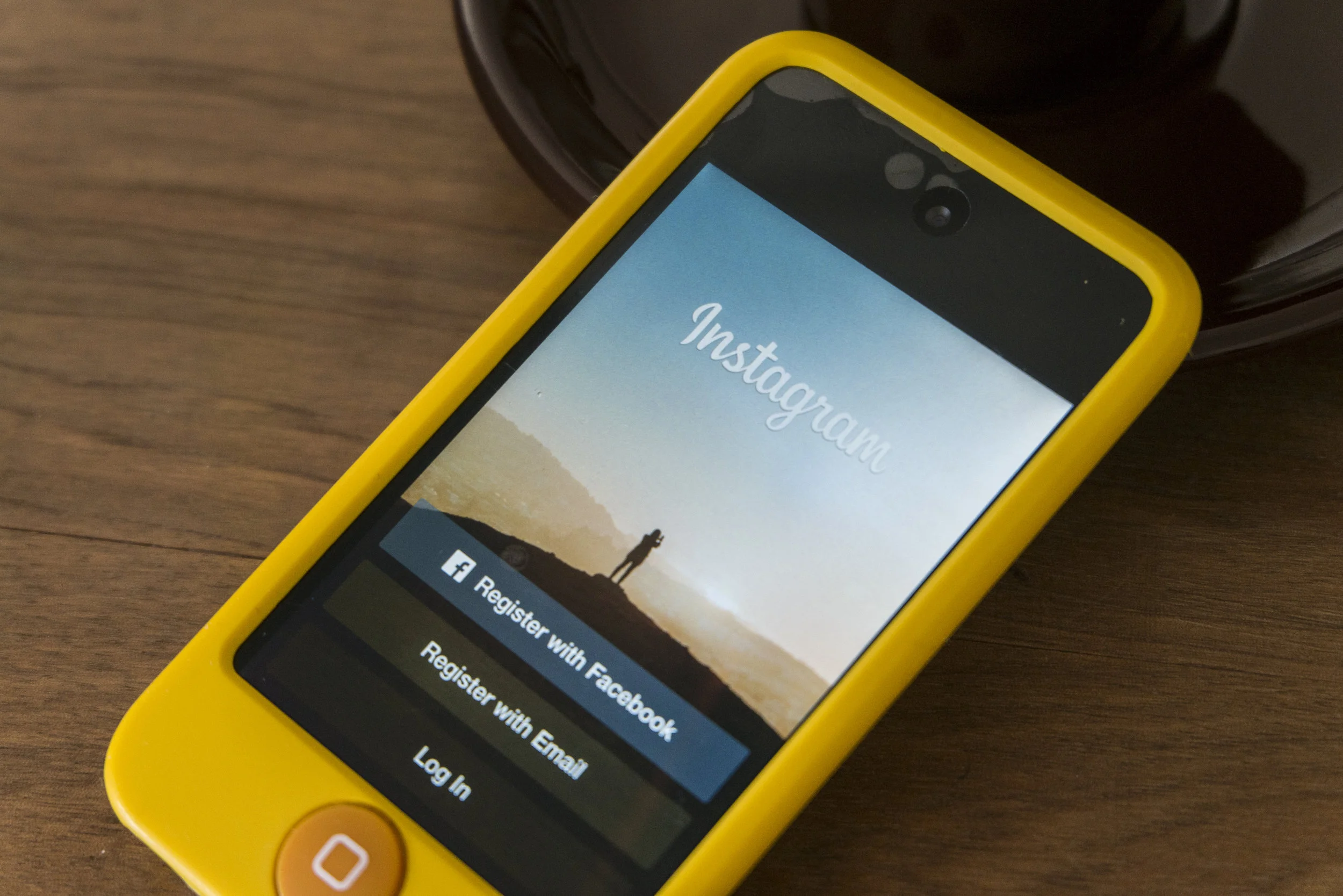 thailand-september-05-2014-instagram-login-screen-application-on-ipod-apple-product-with-wood-background_Hvkea7kO3zg.jpg