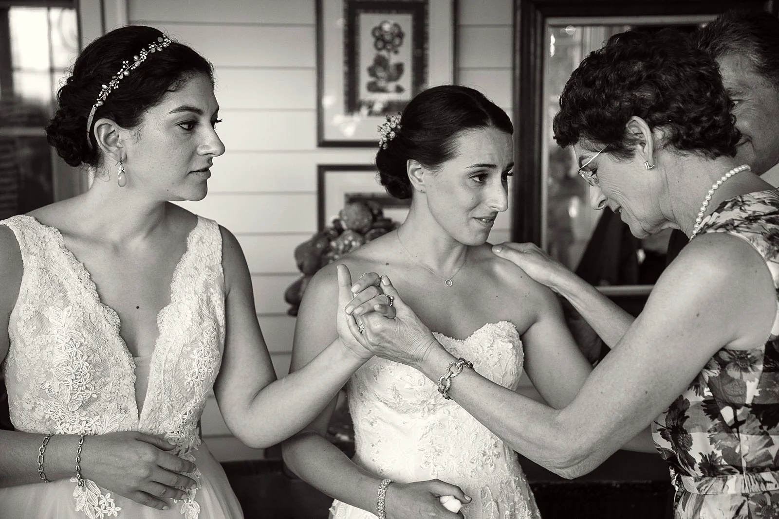 CT_Wedding_Photographer_EmKa_29.jpg
