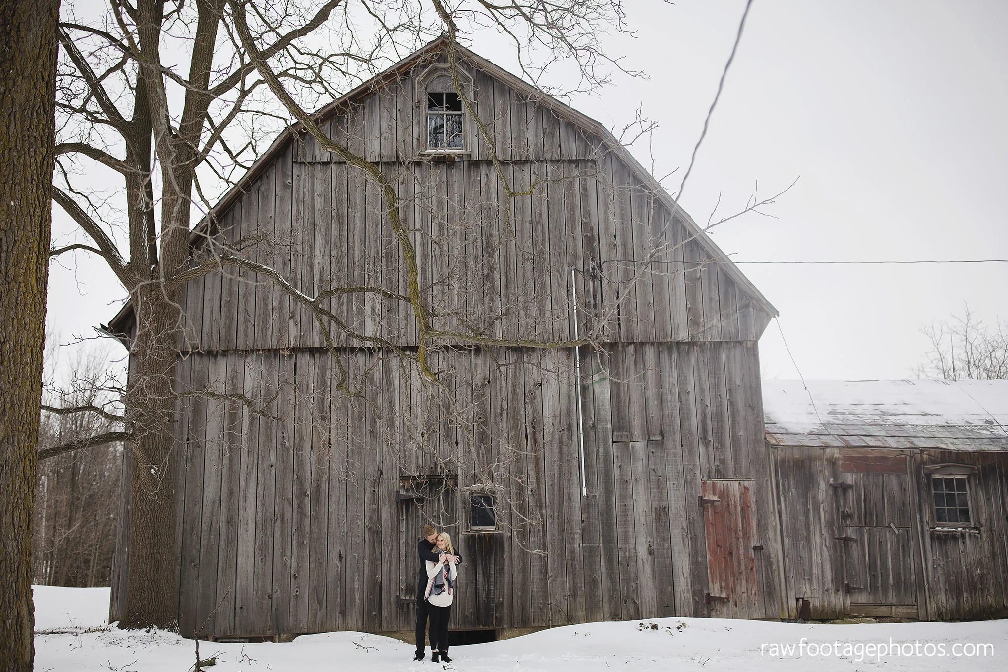 london_ontario_wedding_photographer-engagement_session-goderich_ontario-winter_e_session-barn_photos-raw_footage_photography014.jpg