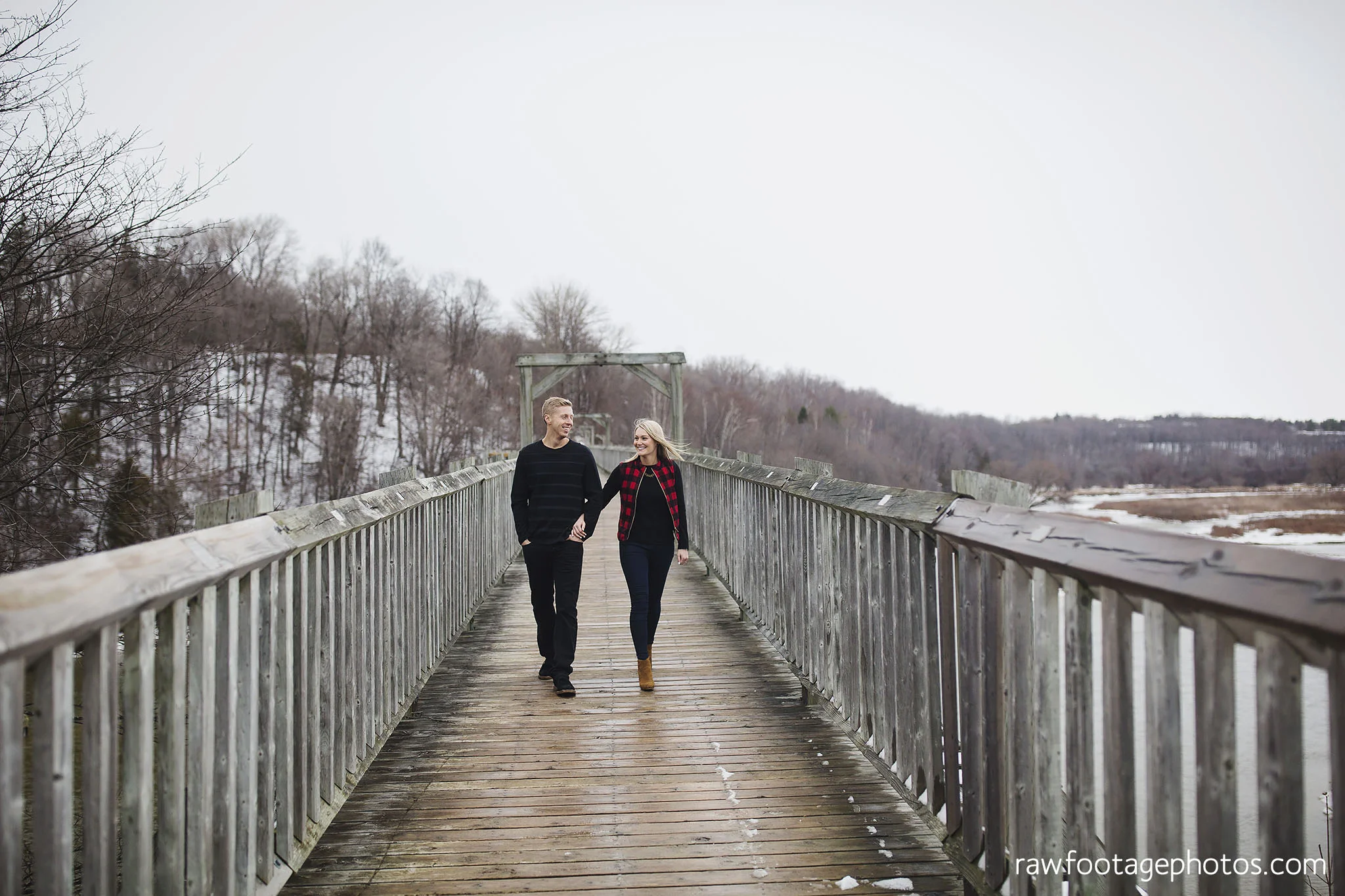 london_ontario_wedding_photographer-engagement_session-goderich_ontario-winter_e_session-barn_photos-raw_footage_photography033.jpg
