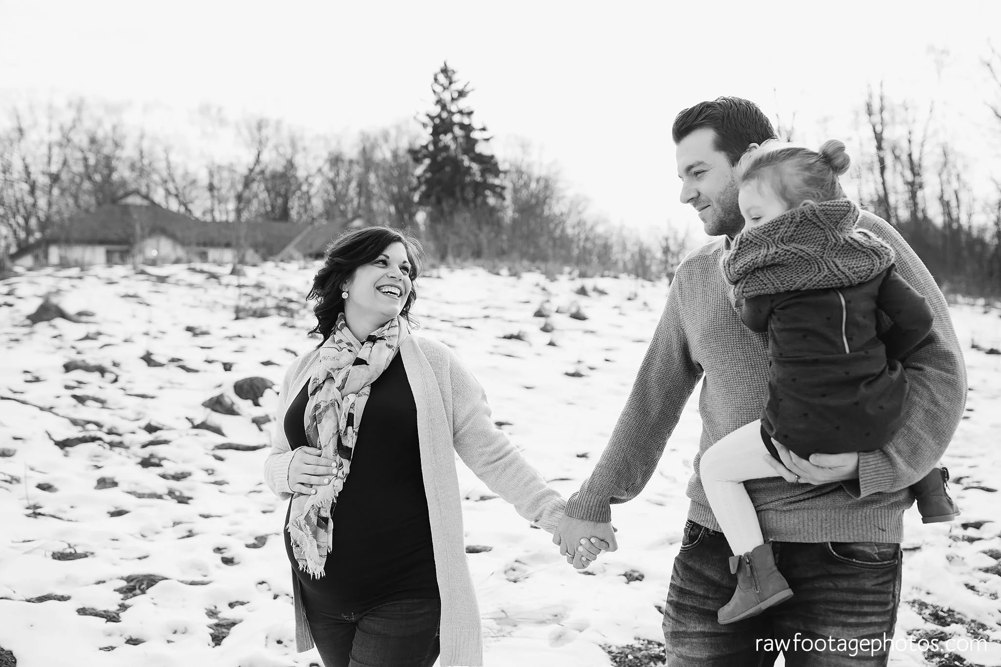 London_Ontario_Maternity_Photographer-Maternity_Session-Family_Photography-Winter_Photos-Raw_Footage_Photography006.jpg