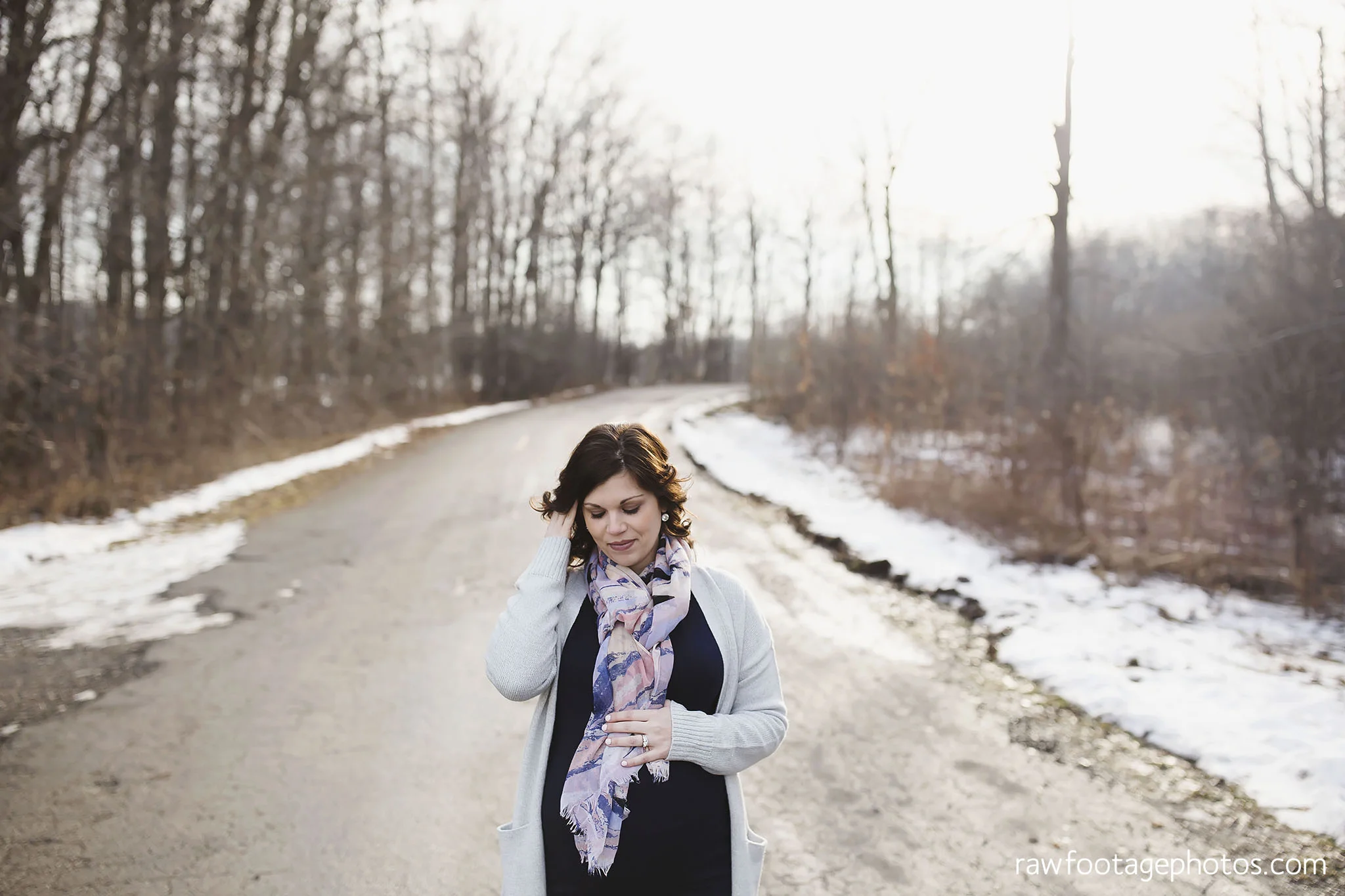 London_Ontario_Maternity_Photographer-Maternity_Session-Family_Photography-Winter_Photos-Raw_Footage_Photography013.jpg