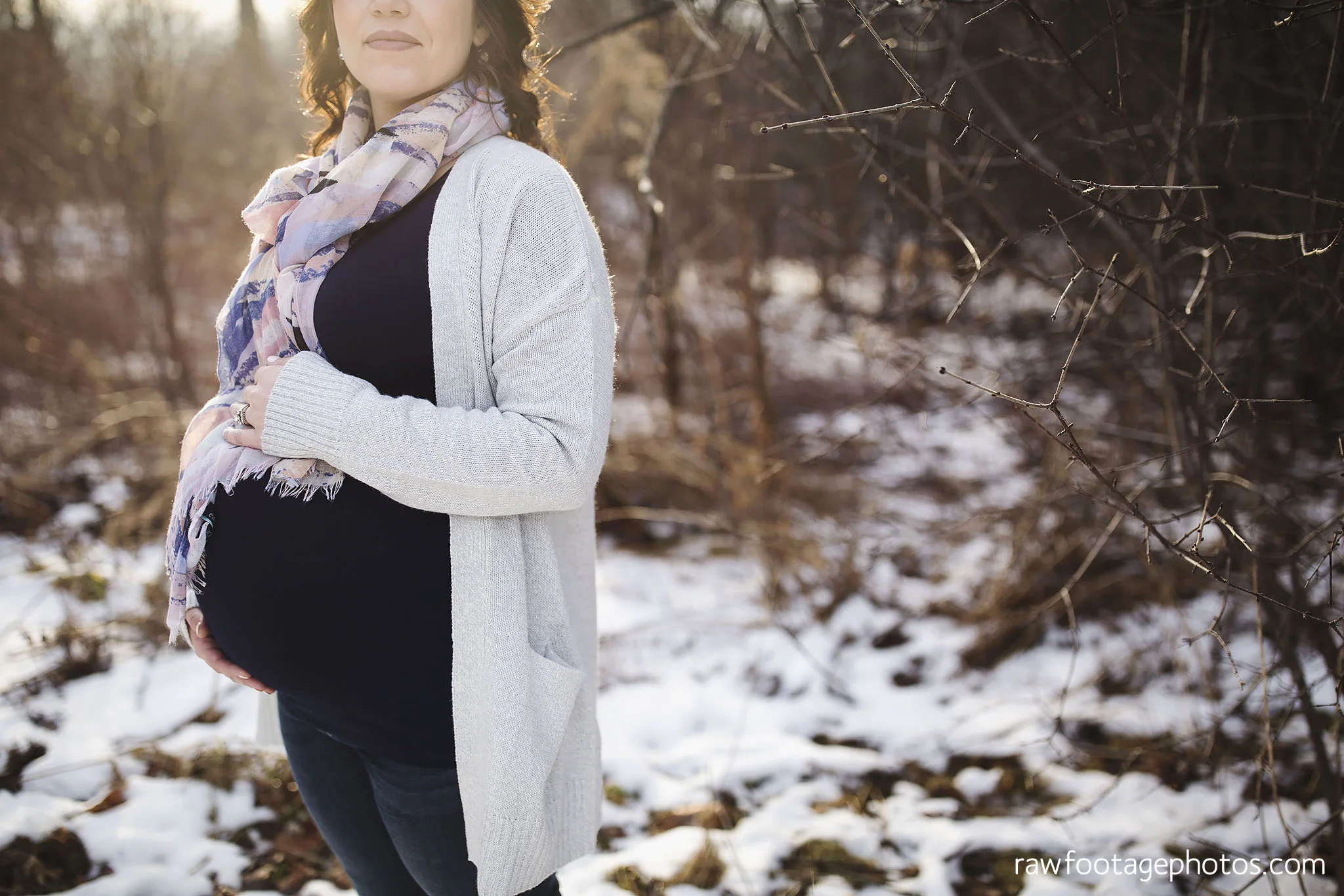 London_Ontario_Maternity_Photographer-Maternity_Session-Family_Photography-Winter_Photos-Raw_Footage_Photography017.jpg