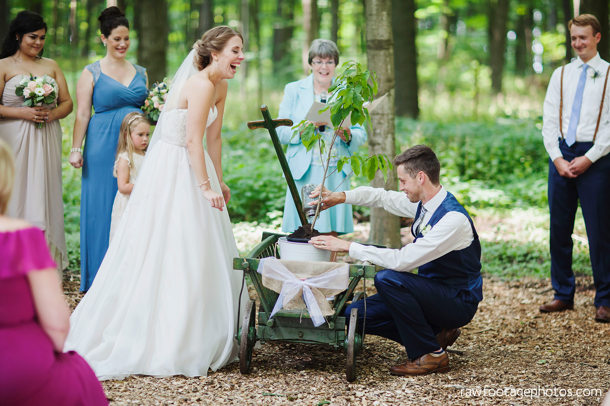 London_Ontario_Wedding_Photographer-Raw_Footage_photography-Forest_wedding-Woodsy_wedding-DIY_Wedding-Candid_Wedding_Photography036.jpg