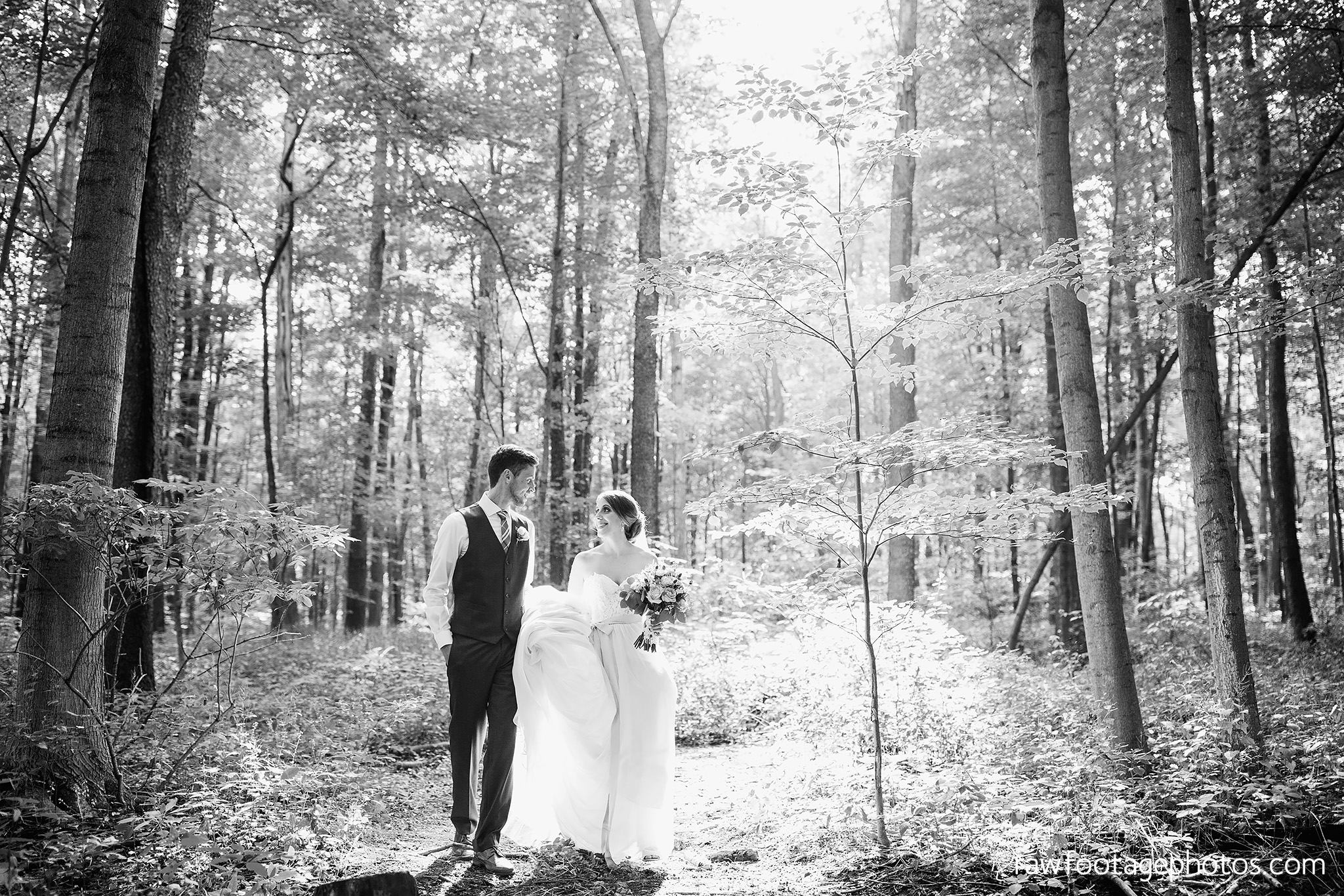 London_Ontario_Wedding_Photographer-Raw_Footage_photography-Forest_wedding-Woodsy_wedding-DIY_Wedding-Candid_Wedding_Photography063.jpg