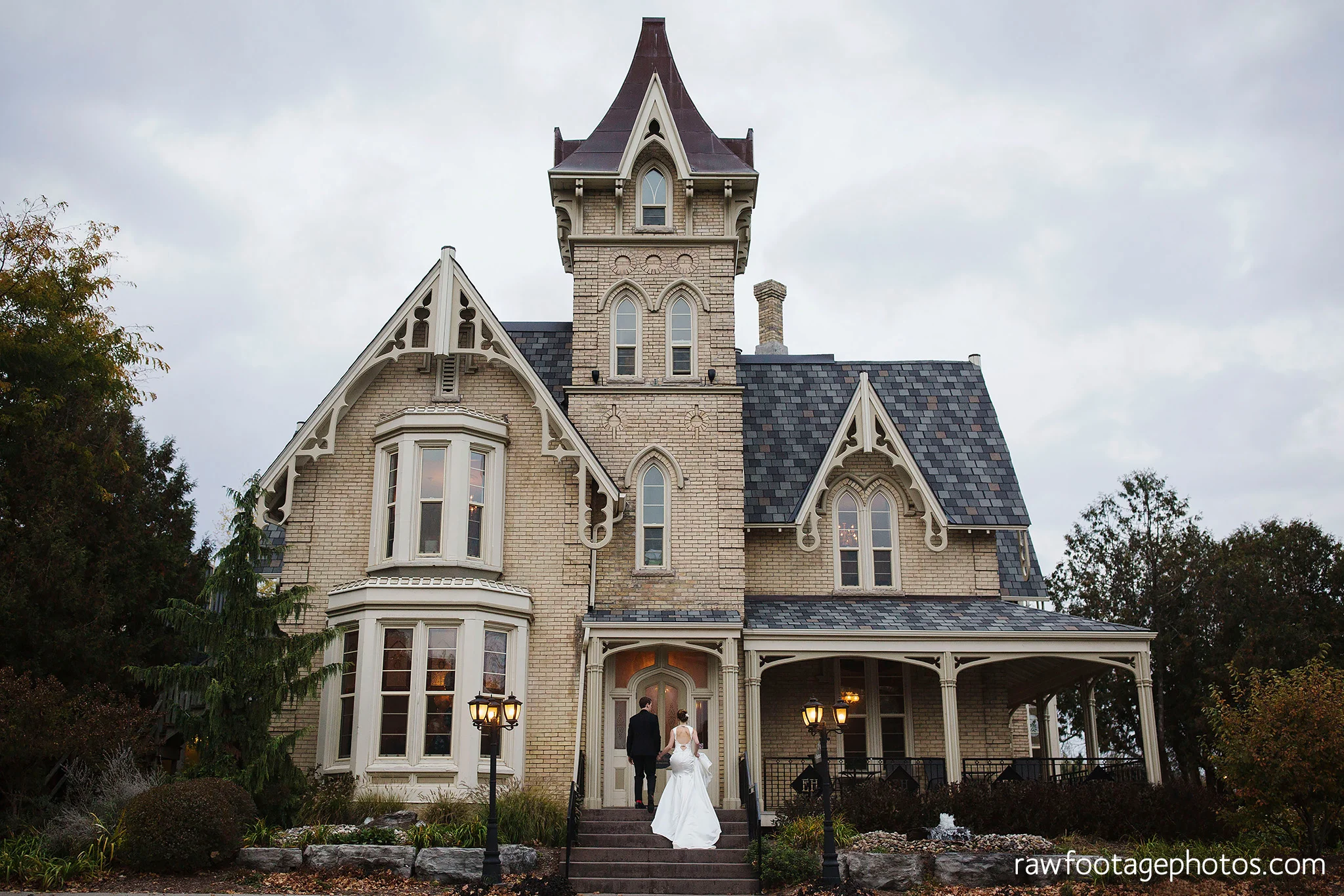 London_Ontario_Wedding_Photographer-Raw_Footage_Photography_Elm_Hurst_Inn_1.jpg