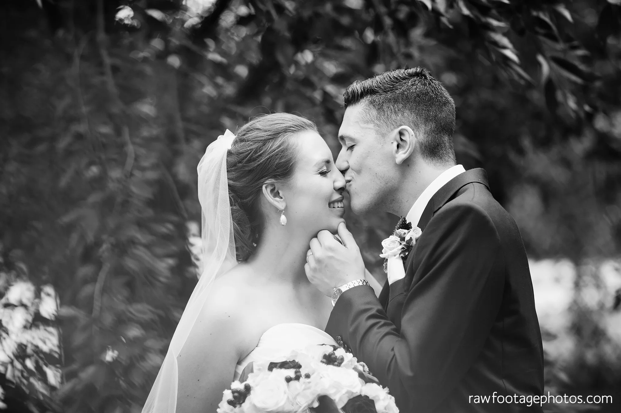 London_Ontario_Wedding_Photographer-Raw_Footage_Photography_Old_Courthouse003.jpg
