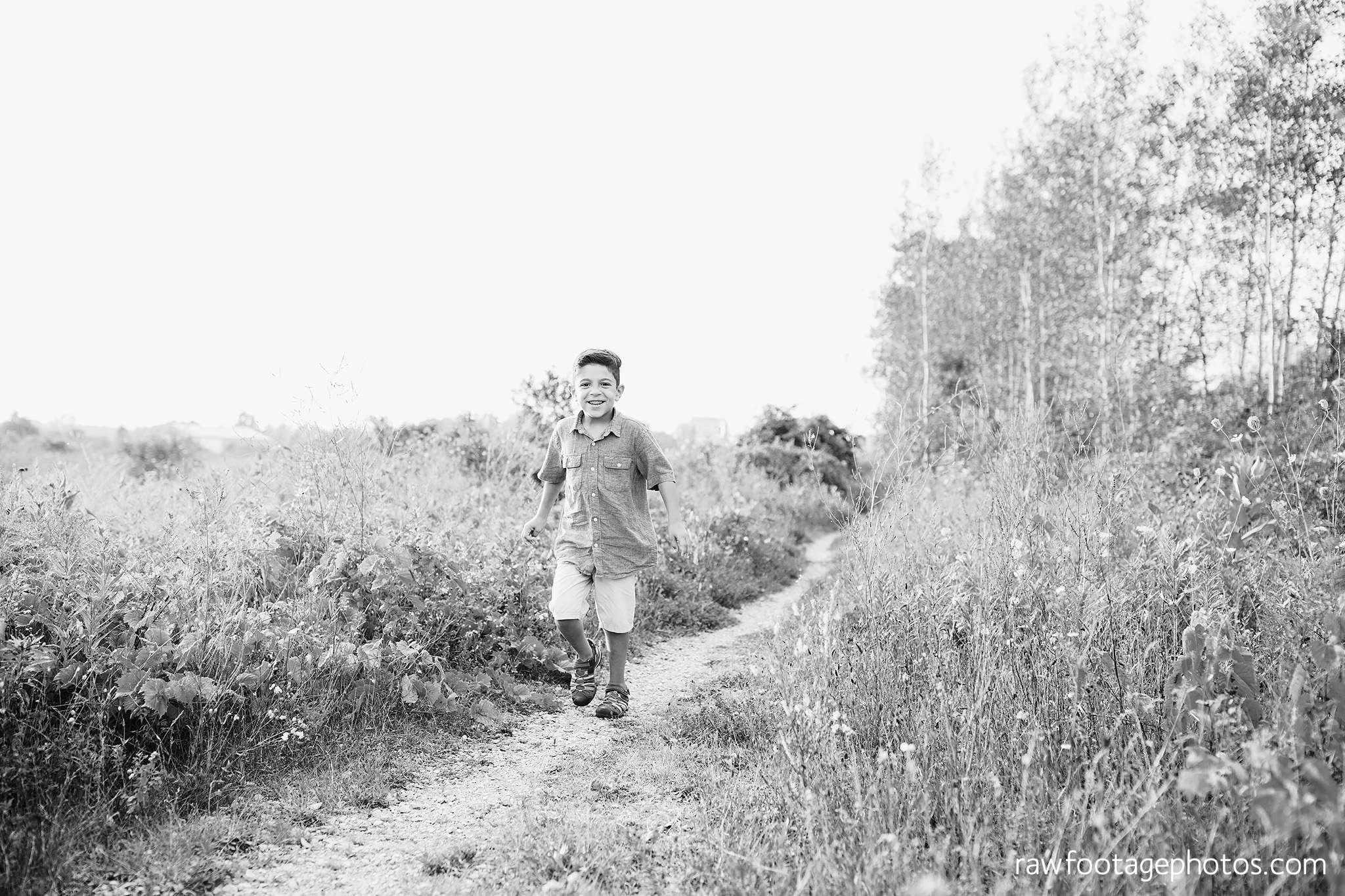 LONDON_ONTARIO_FAMILY_PHOTOGRAPHER-FALL_FAMILY_SESSION-RAW_FOOTAGE_PHOTOGRAPHY016.jpg