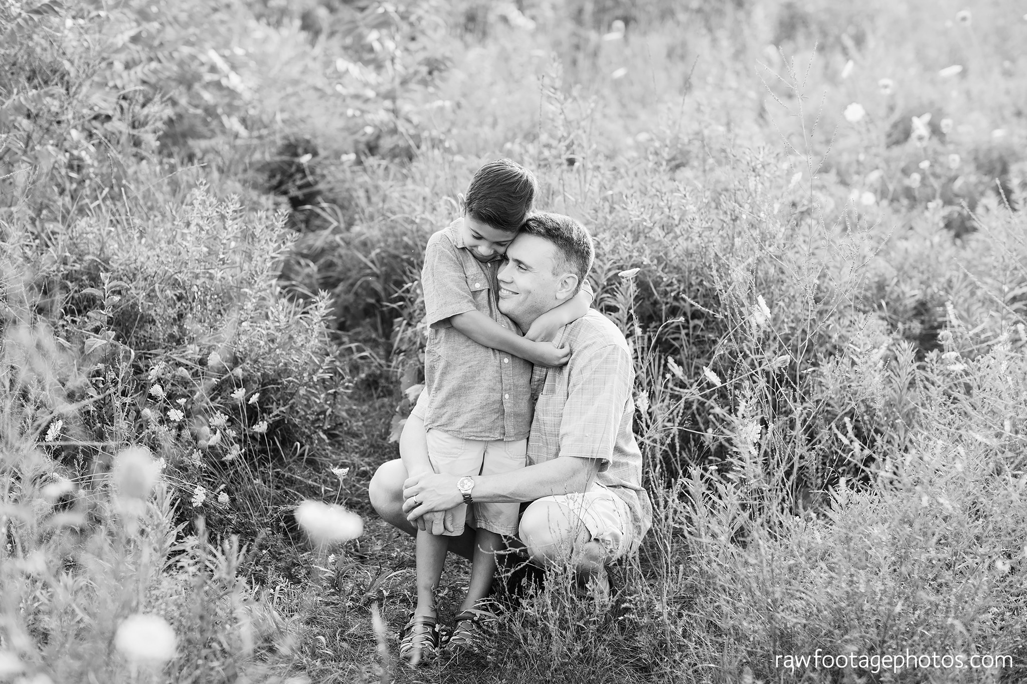 LONDON_ONTARIO_FAMILY_PHOTOGRAPHER-FALL_FAMILY_SESSION-RAW_FOOTAGE_PHOTOGRAPHY009.jpg