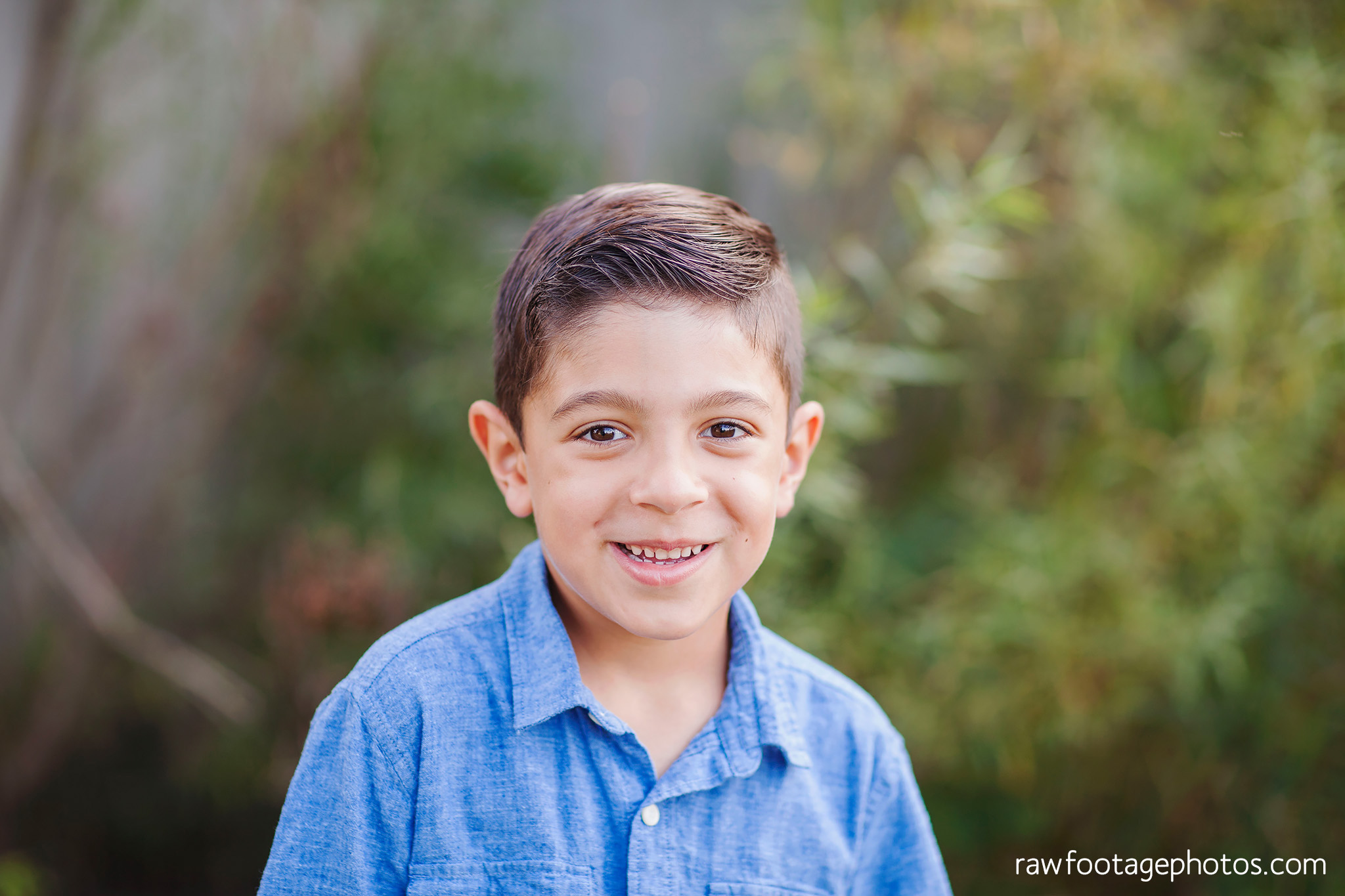 LONDON_ONTARIO_FAMILY_PHOTOGRAPHER-FALL_FAMILY_SESSION-RAW_FOOTAGE_PHOTOGRAPHY003.jpg