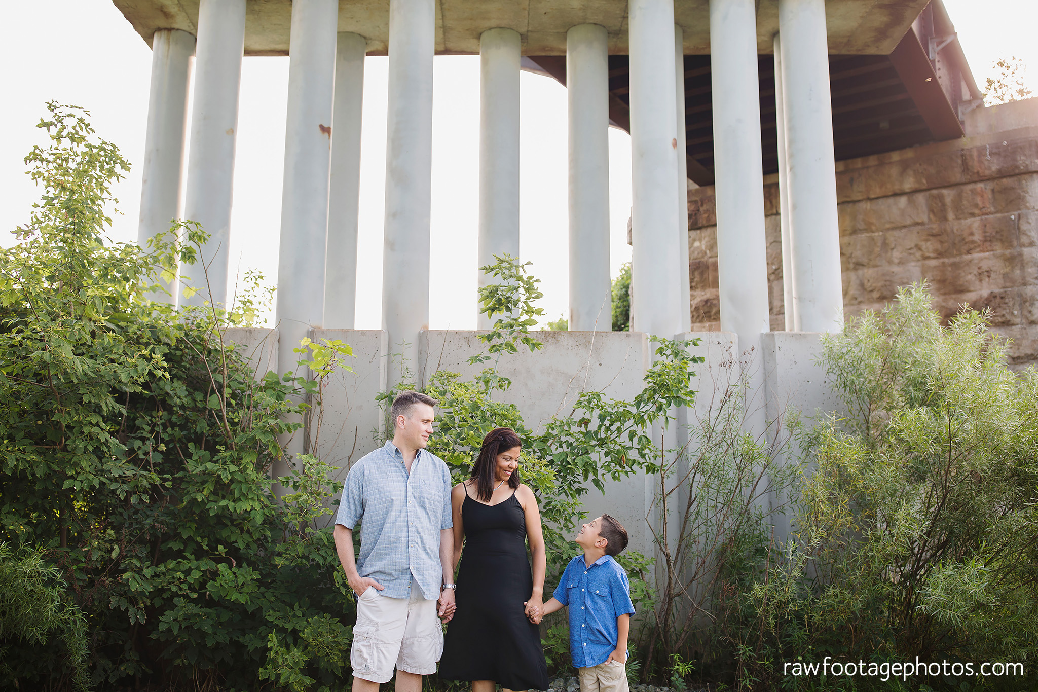 LONDON_ONTARIO_FAMILY_PHOTOGRAPHER-FALL_FAMILY_SESSION-RAW_FOOTAGE_PHOTOGRAPHY002.jpg