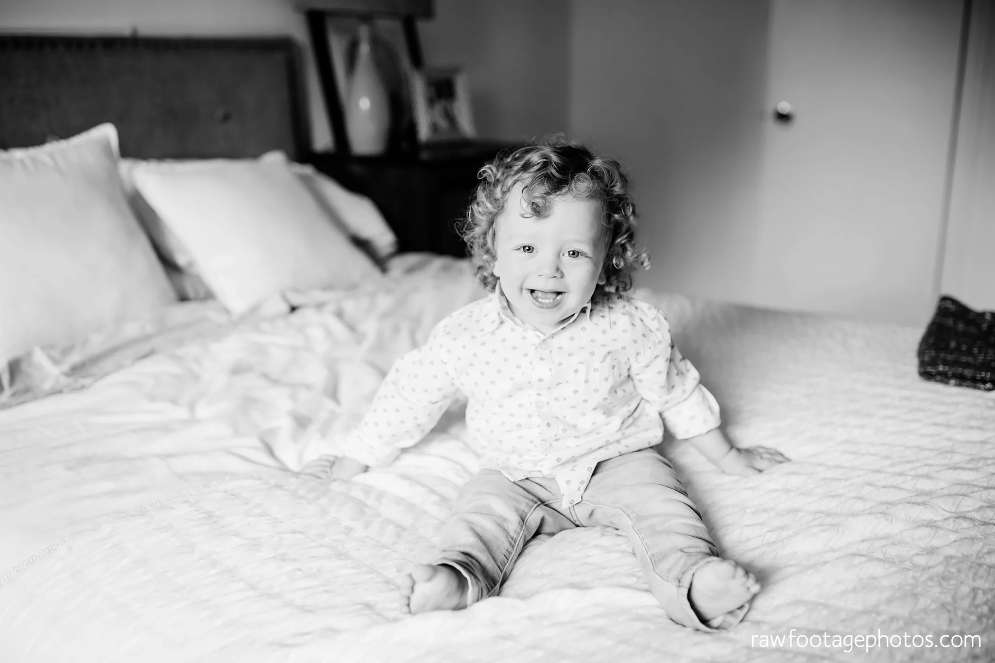 london_ontario_newborn_lifestyle_photography-in_home_newborn_session-raw_footage_photography012.jpg