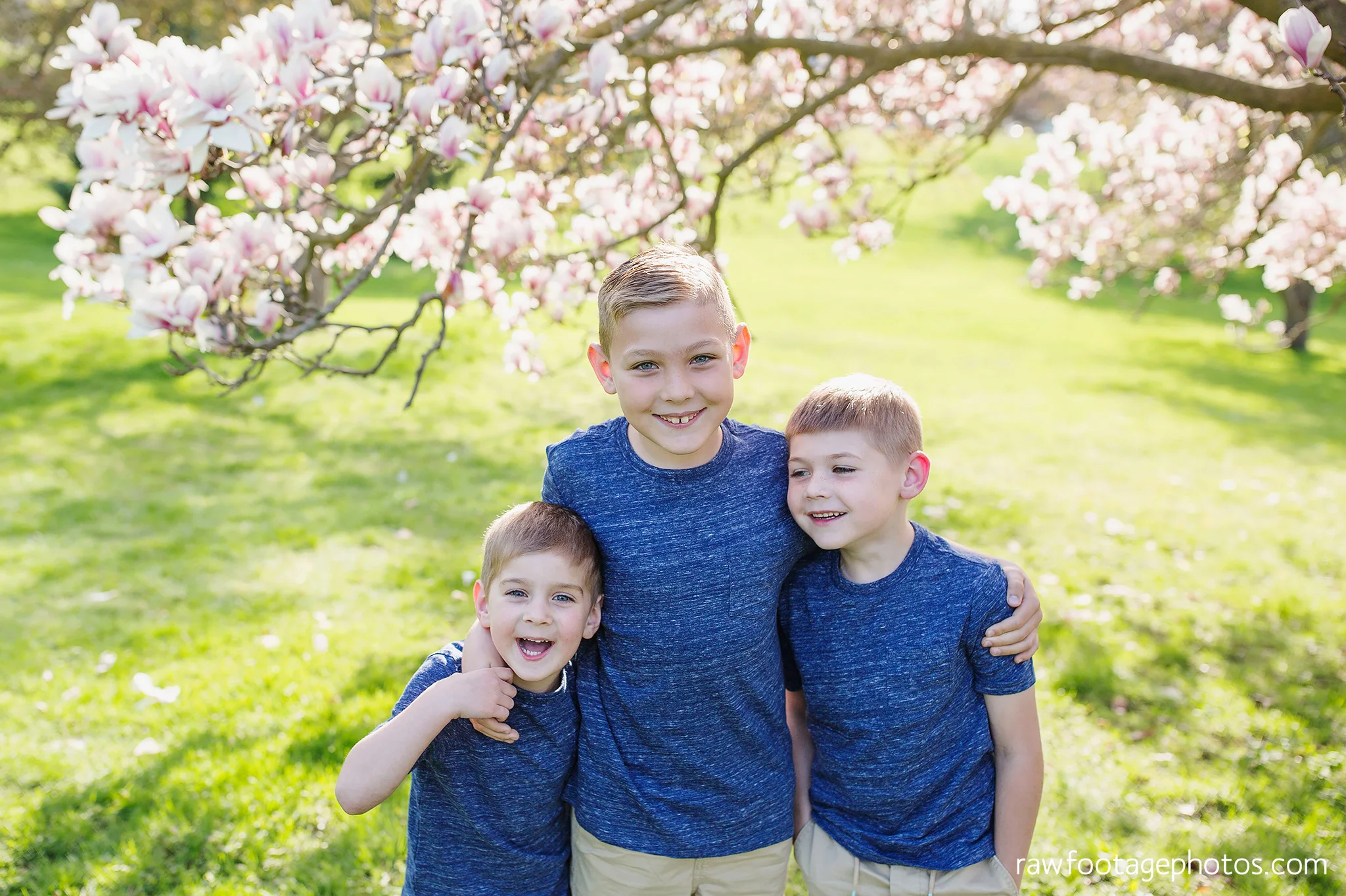 london_ontario_family_photographer-raw_footage_photography-spring_blossom_mini_sessions-magnolia-springbank_park015.jpg