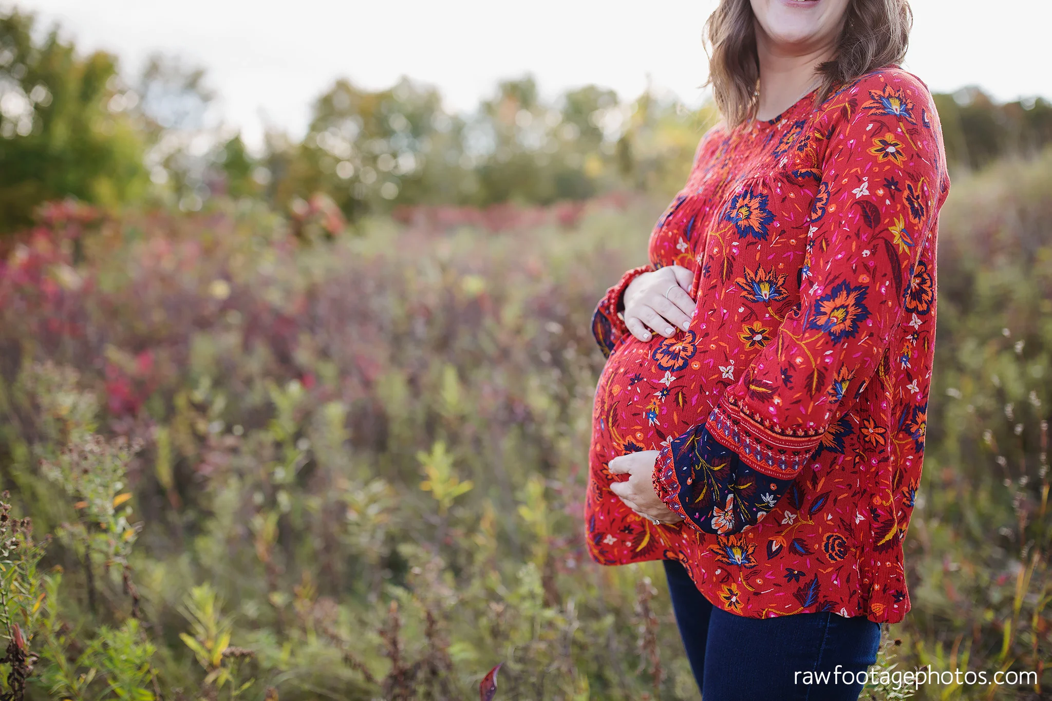 london_ontario_family_photographer-golden_hour_maternity_session-raw_footage_photography003.jpg