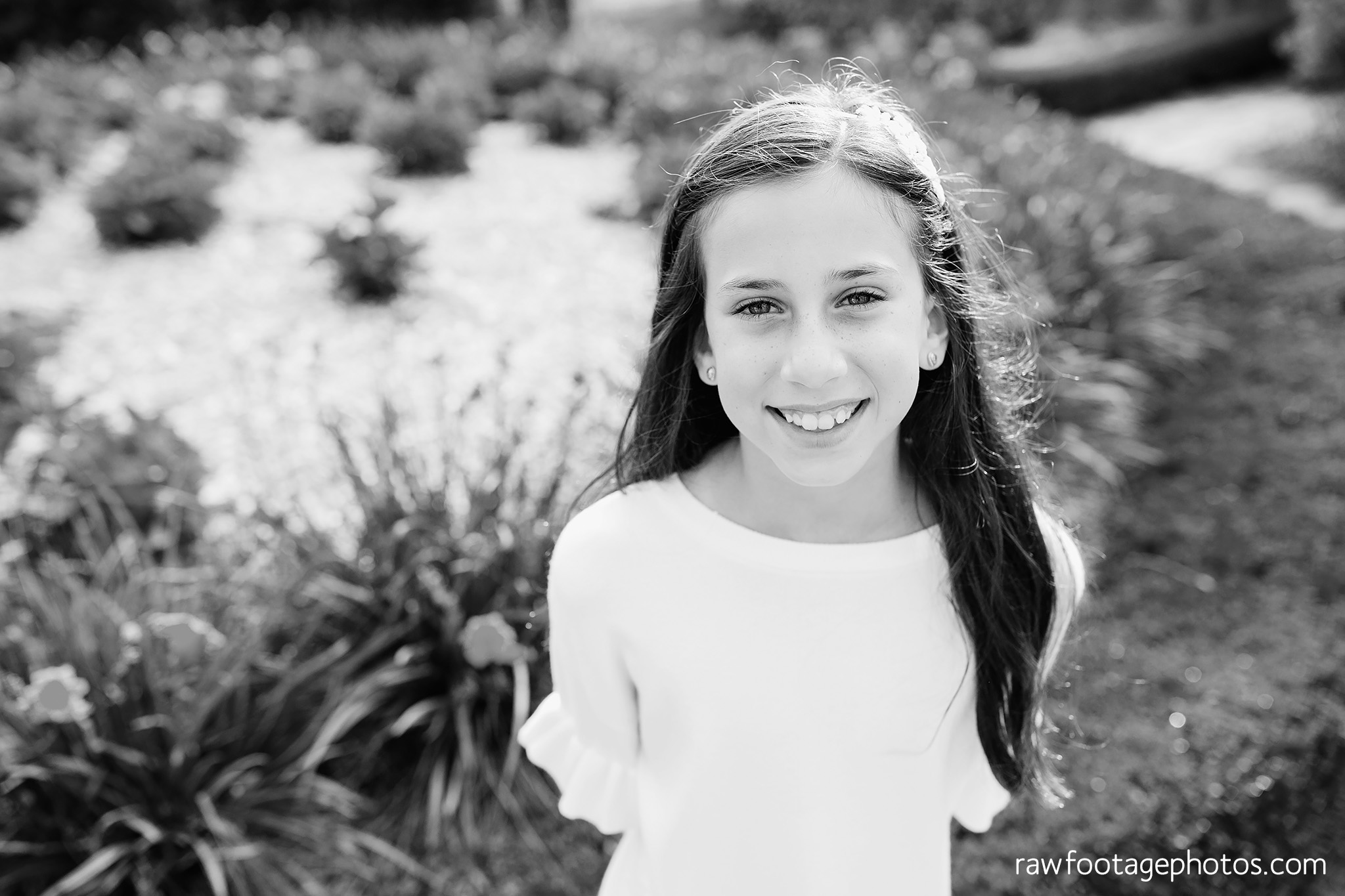 london_ontario_family_photographer-civic_gardens_extended_family_session-raw_footage_photography017.jpg