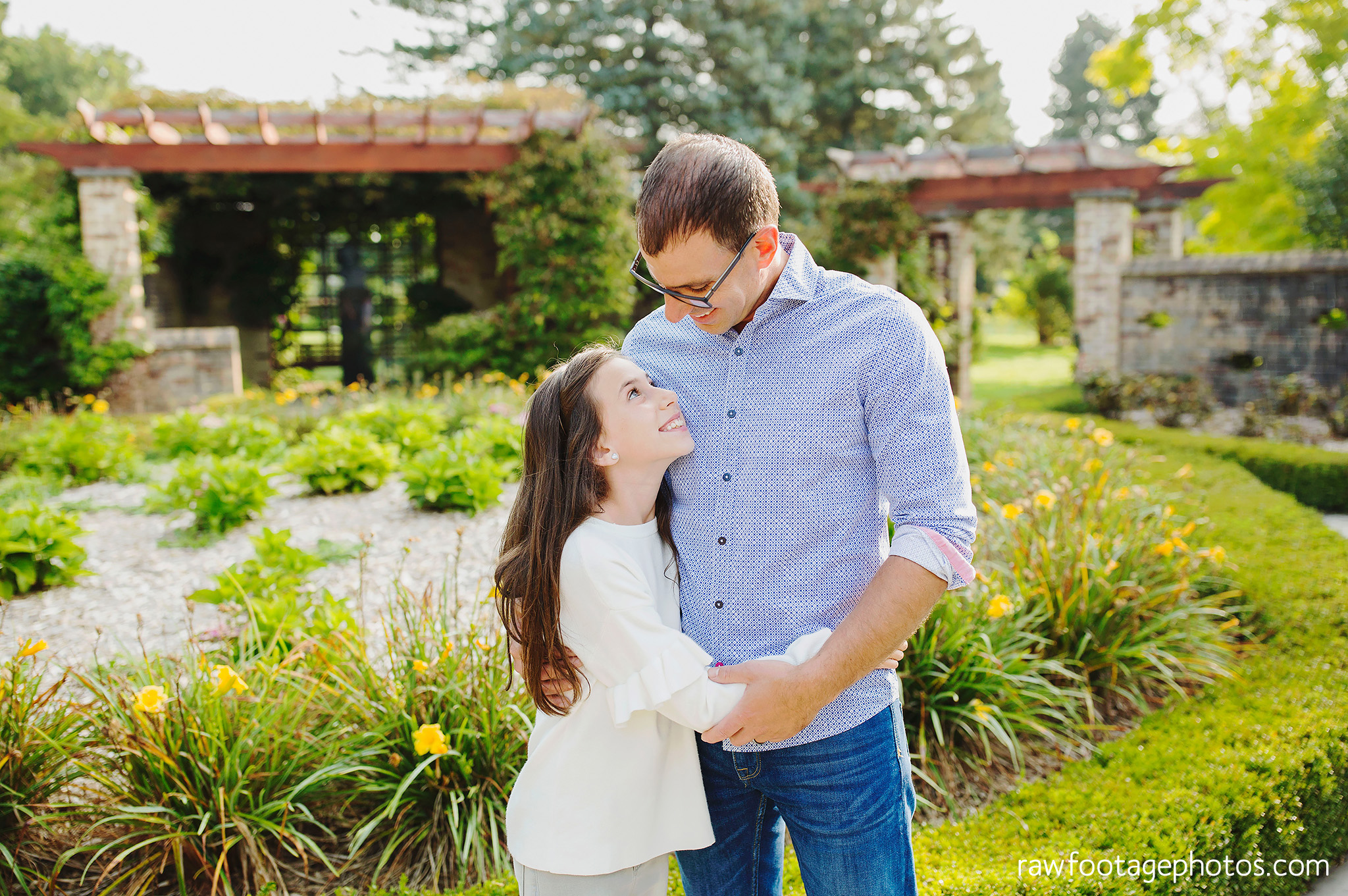 london_ontario_family_photographer-civic_gardens_extended_family_session-raw_footage_photography018.jpg